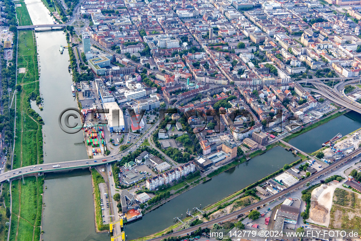 The Neckar, the connecting canal and the Luisenring border the Jungbusch in the district Innenstadt in Mannheim in the state Baden-Wuerttemberg, Germany