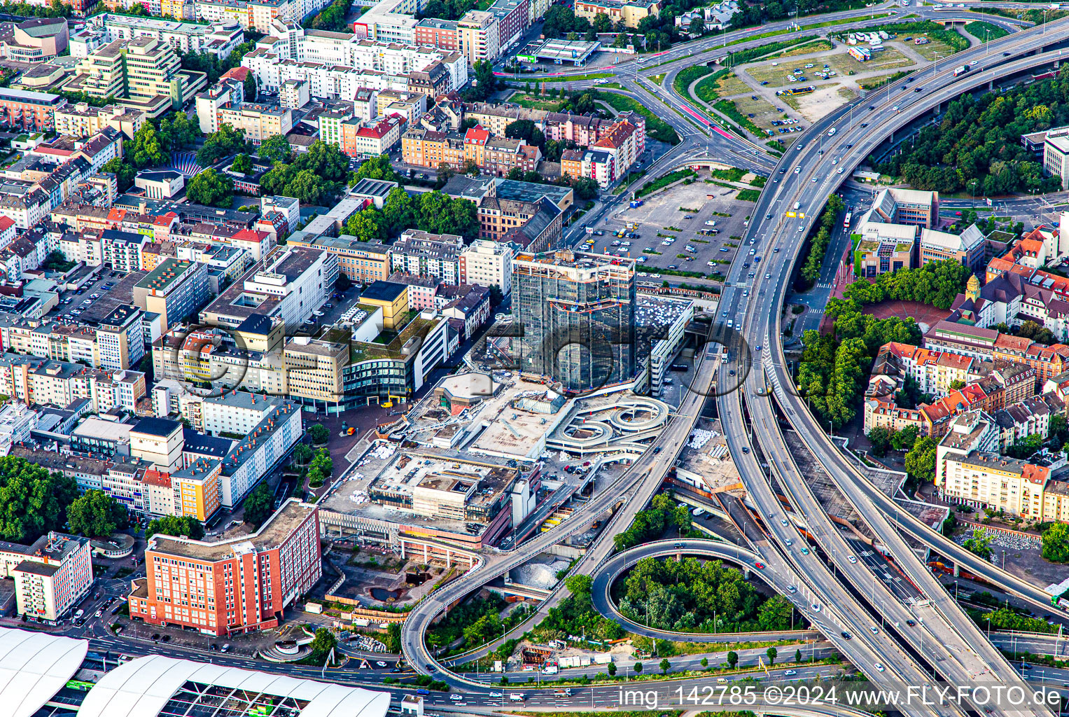 Aerial view of Ludwigshafen Town Hall under demolition on Hochstrasse B44 in the district Mitte in Ludwigshafen am Rhein in the state Rhineland-Palatinate, Germany