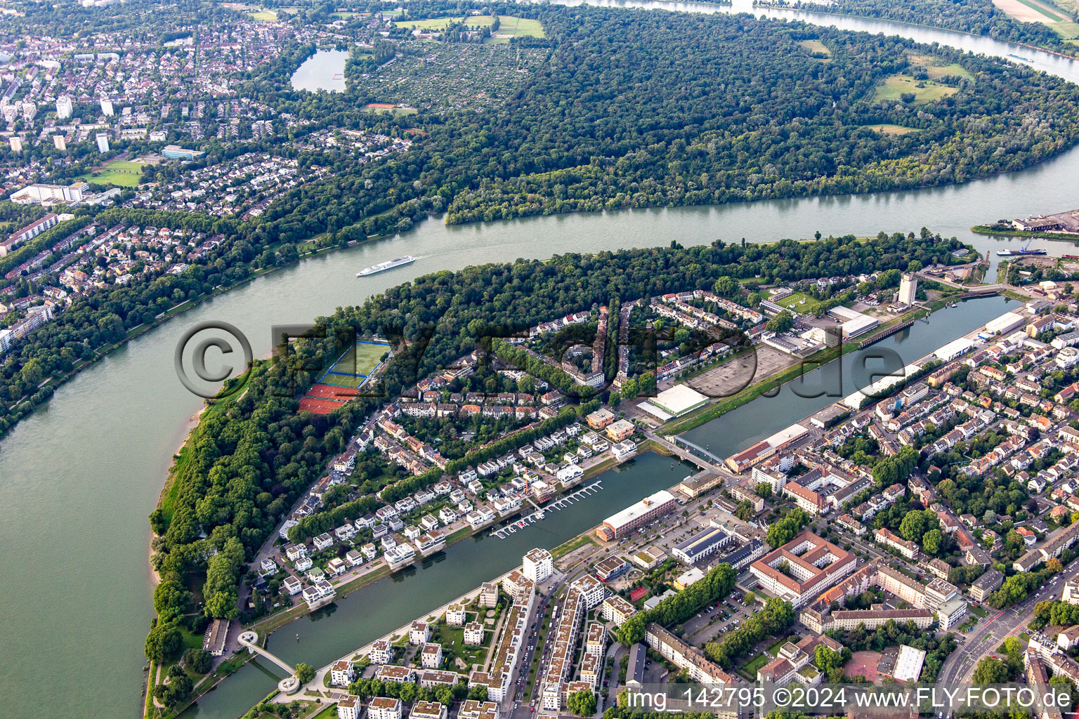 Park island between Rhine and Luitpoldhafen in the district Süd in Ludwigshafen am Rhein in the state Rhineland-Palatinate, Germany