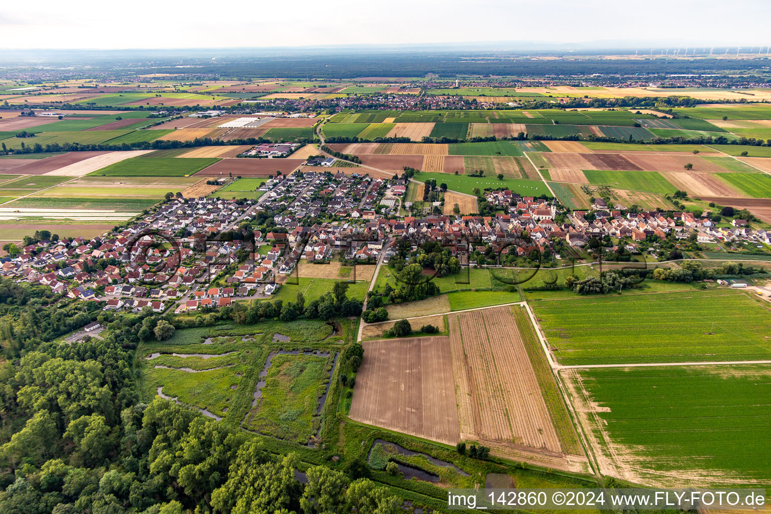 From the north in Freisbach in the state Rhineland-Palatinate, Germany