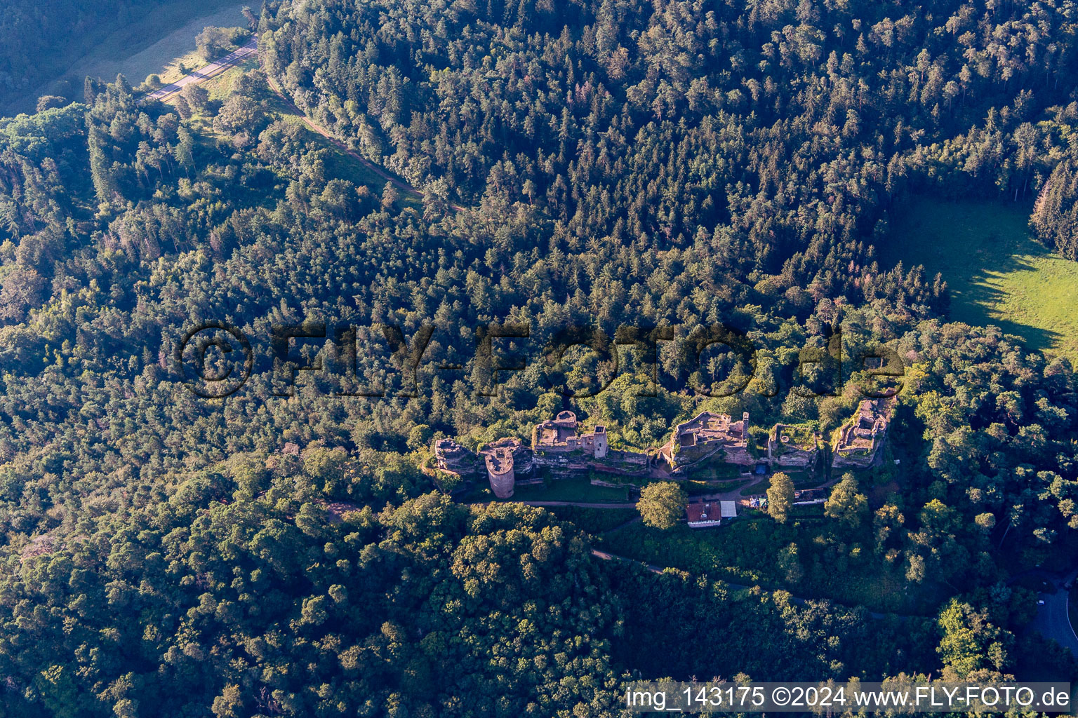 Altdahn castle massif with Granfendahn and Tanstein castle ruins in Dahn in the state Rhineland-Palatinate, Germany out of the air