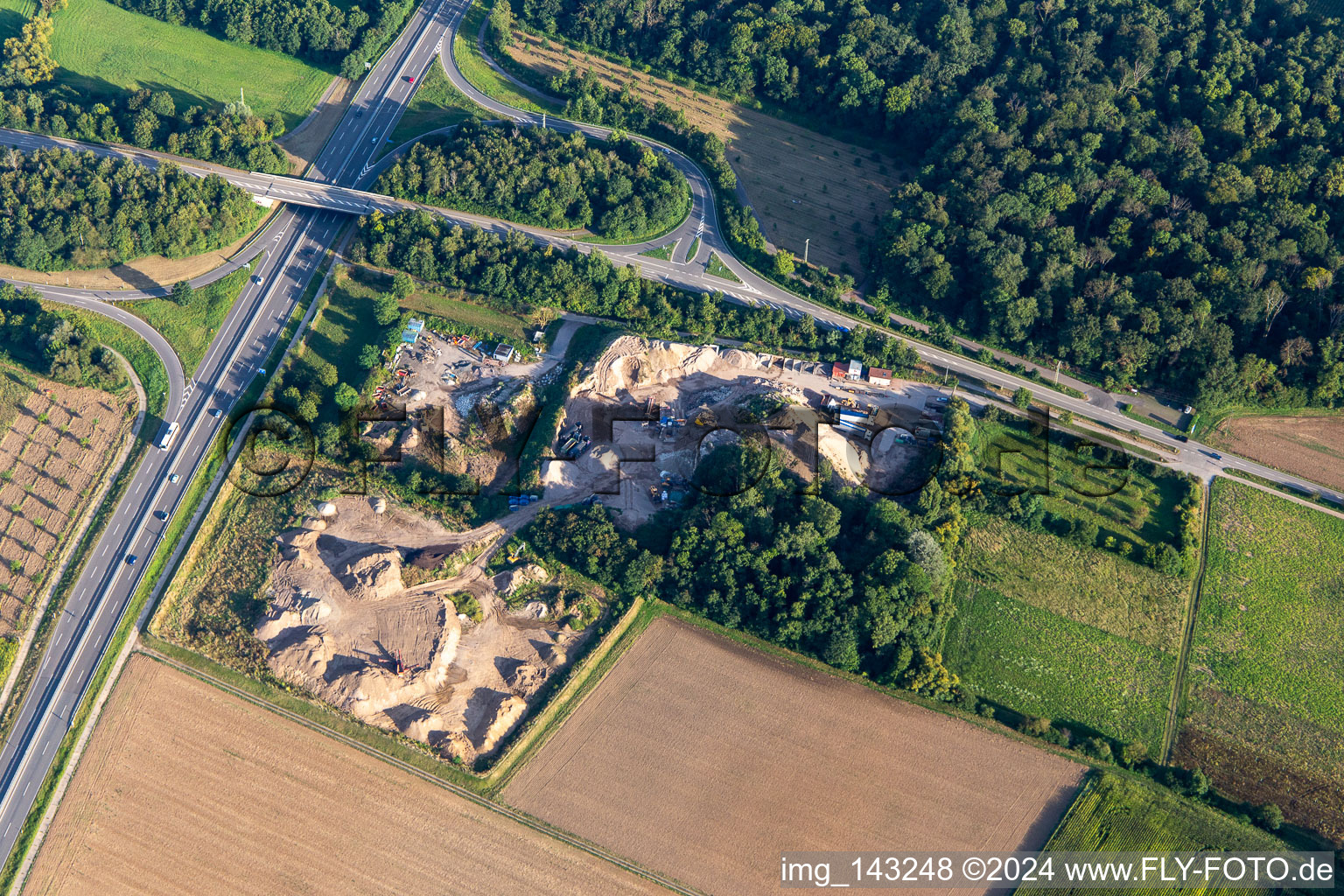 Aerial view of Jeanine Rieger GmbH - Recycling plant Rohrbach (construction waste - recycling, building materials, public vehicle scales) in Rohrbach in the state Rhineland-Palatinate, Germany
