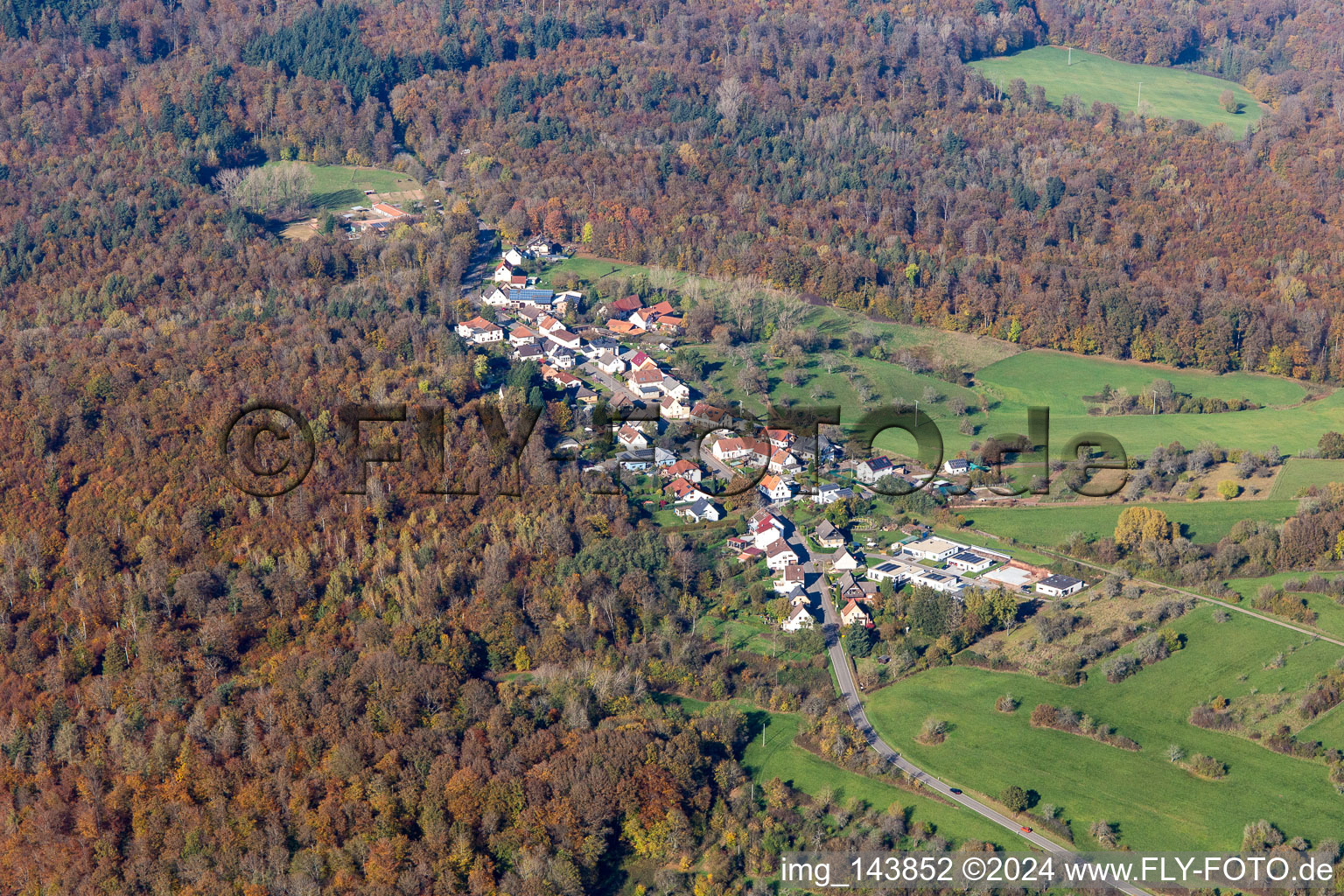 Hamlet from the south in the district Eichelscheiderhof in Waldmohr in the state Rhineland-Palatinate, Germany