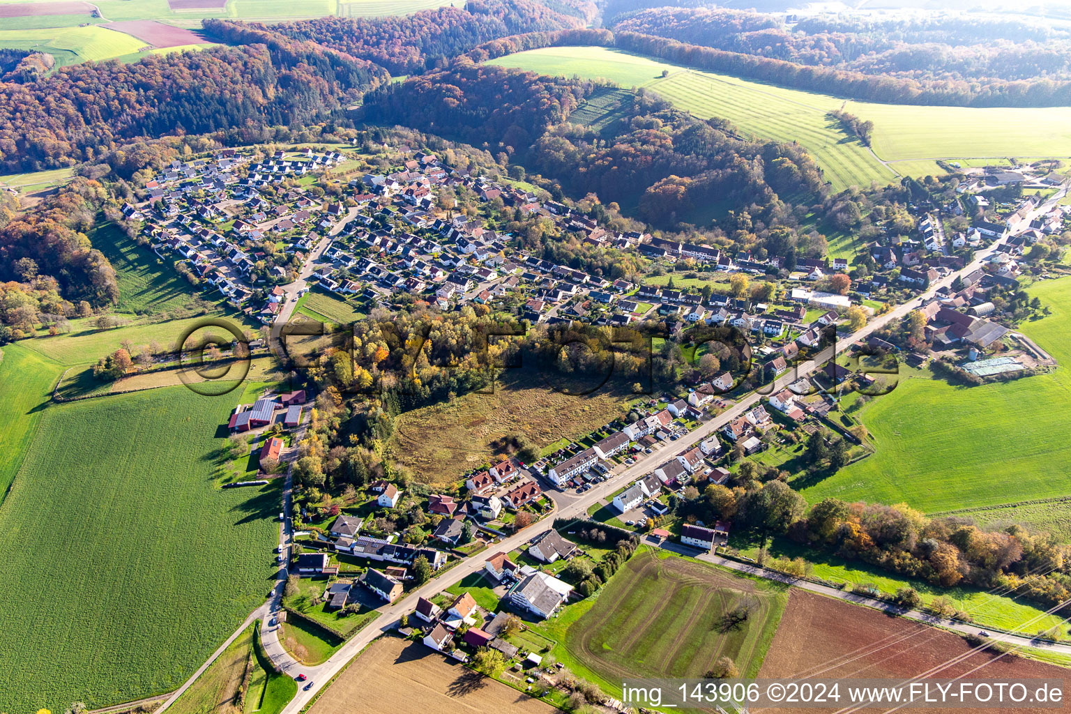 Village from the northwest in the district Mörsbach in Zweibrücken in the state Rhineland-Palatinate, Germany
