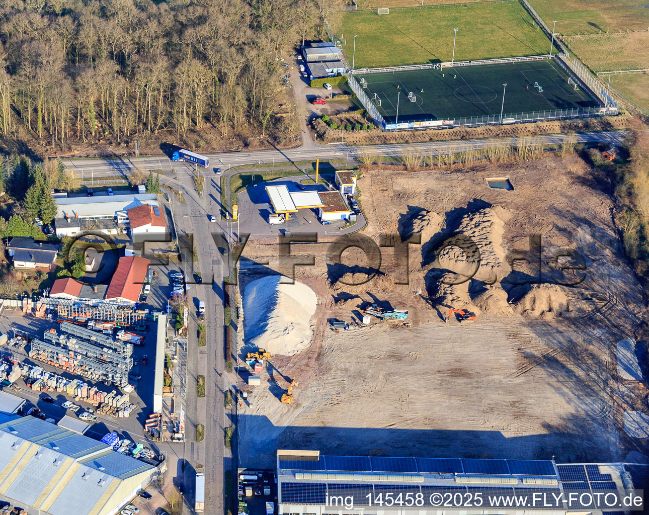 Construction site for the development of the new logistics park of HANSAINVEST and DFI-Real-Estate Kandel after demolition of the OBI market in the district Minderslachen in Kandel in the state Rhineland-Palatinate, Germany seen from above