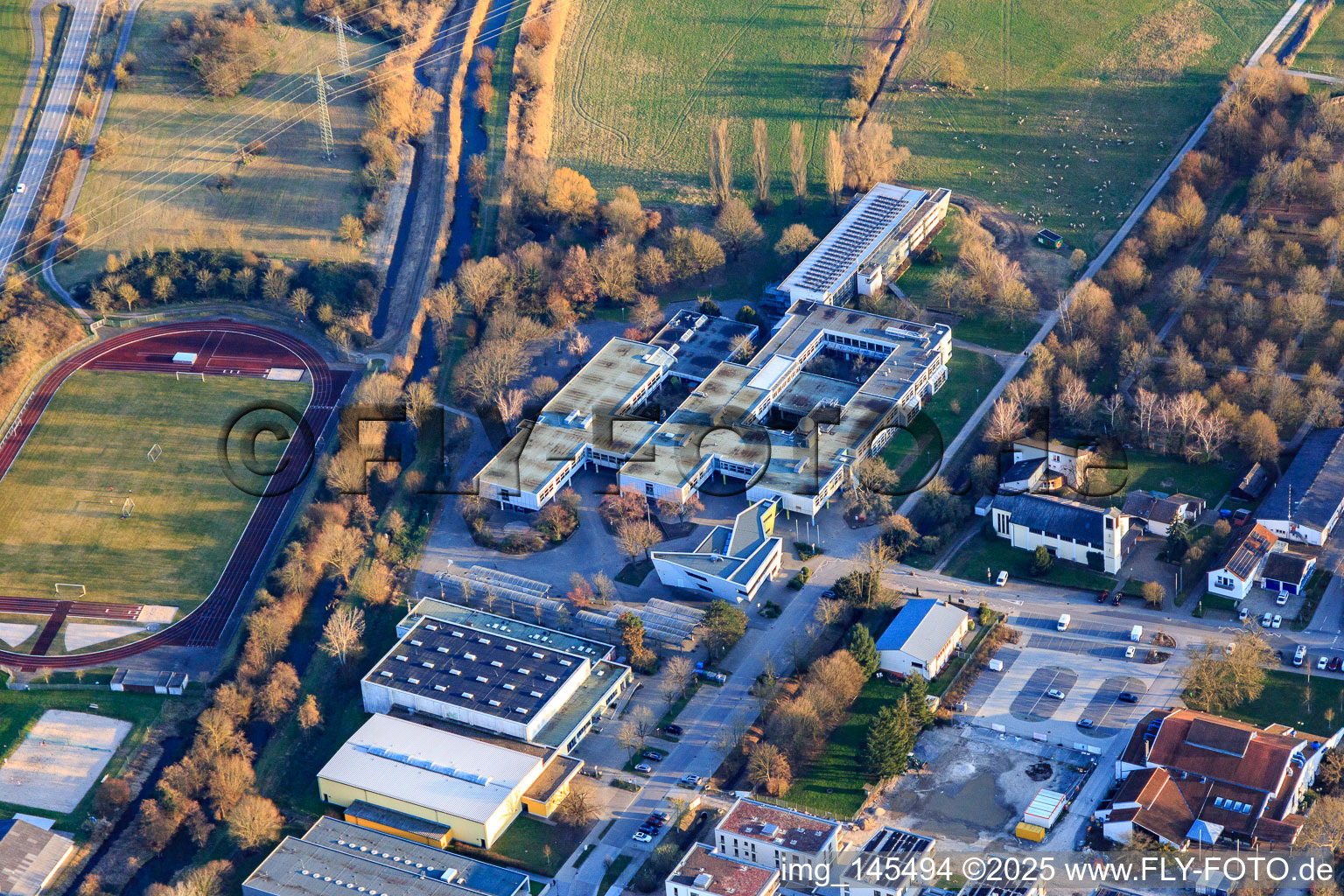 Aerial view of Sports halls and stadium of TSG Blankenloch | Gymnastics and sports club at the school center Blankenloch, Thomas Mann Gymnasium Stutensee, Erich Kästner Secondary School Stutensee in the district Blankenloch in Stutensee in the state Baden-Wuerttemberg, Germany
