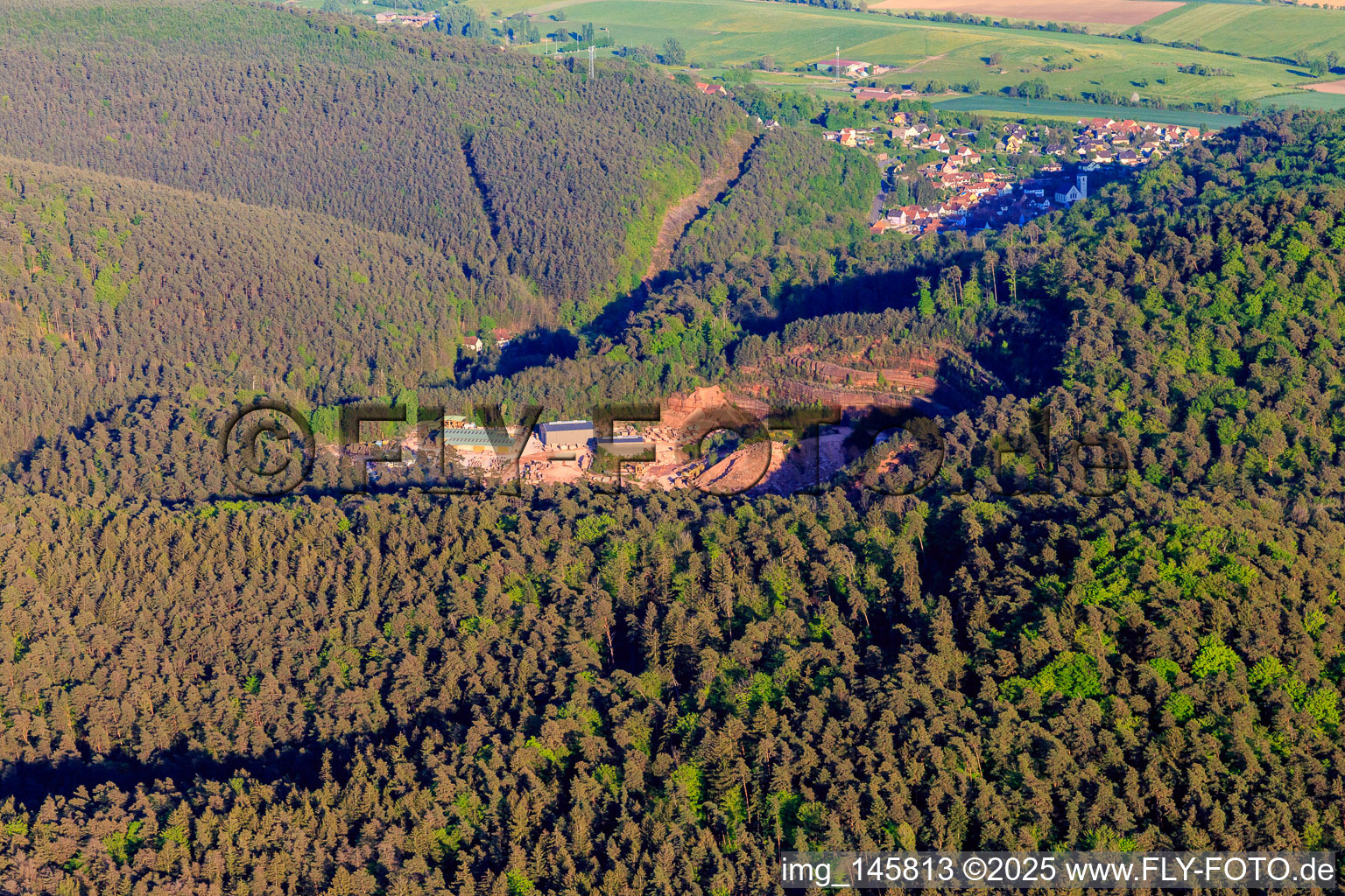 Quarry Carrière Loegel Rothbach in Rothbach in the state Bas-Rhin, France