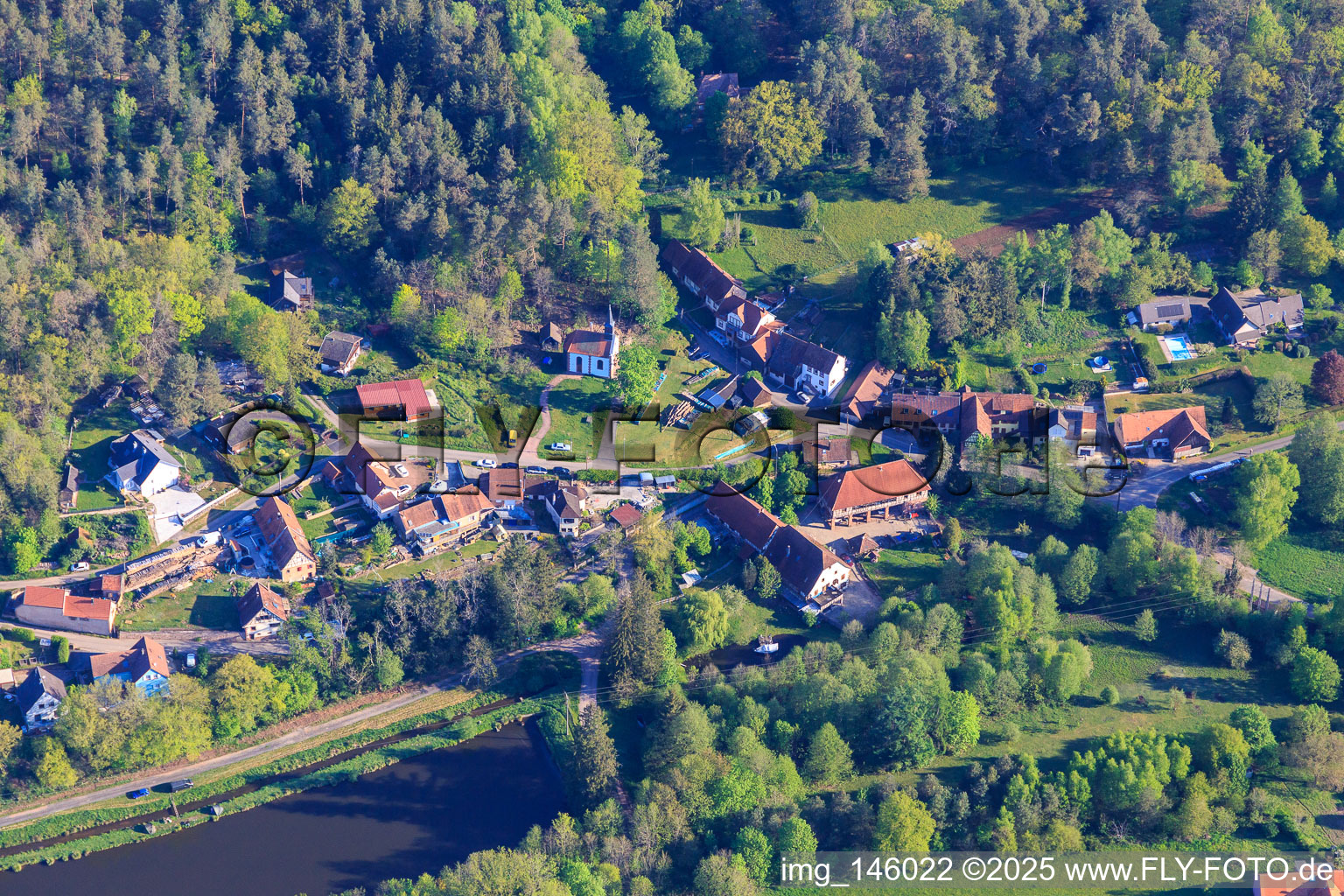 Rue de la Chapelle in Sparsbach in the state Bas-Rhin, France