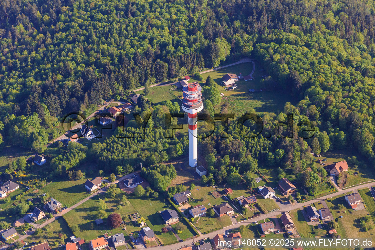 Tour hertzienne de Goetzenbruck transmission tower in the Northern Vosges from the west in Goetzenbruck in the state Moselle, France