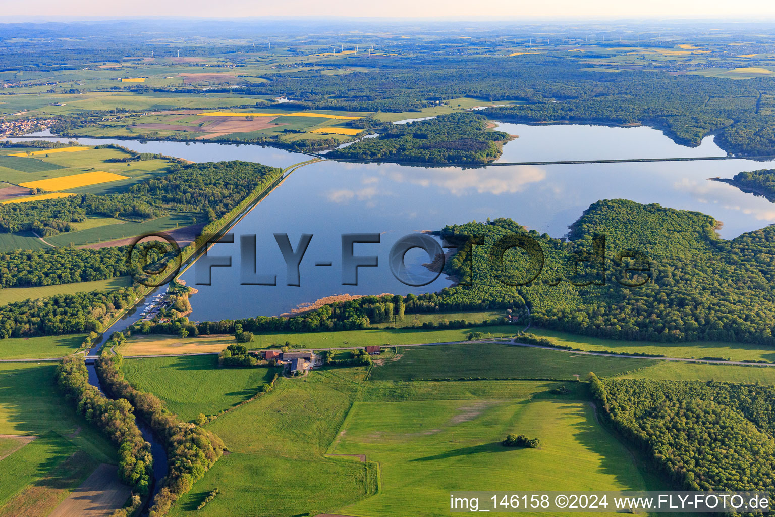 Intersection of the two canals, the Rhine-Marne Canal and the Canal des houllères de la Sarre in the lakes Le Petit Étang and Le Grand Ruisseau in Gondrexange in the state Moselle, France