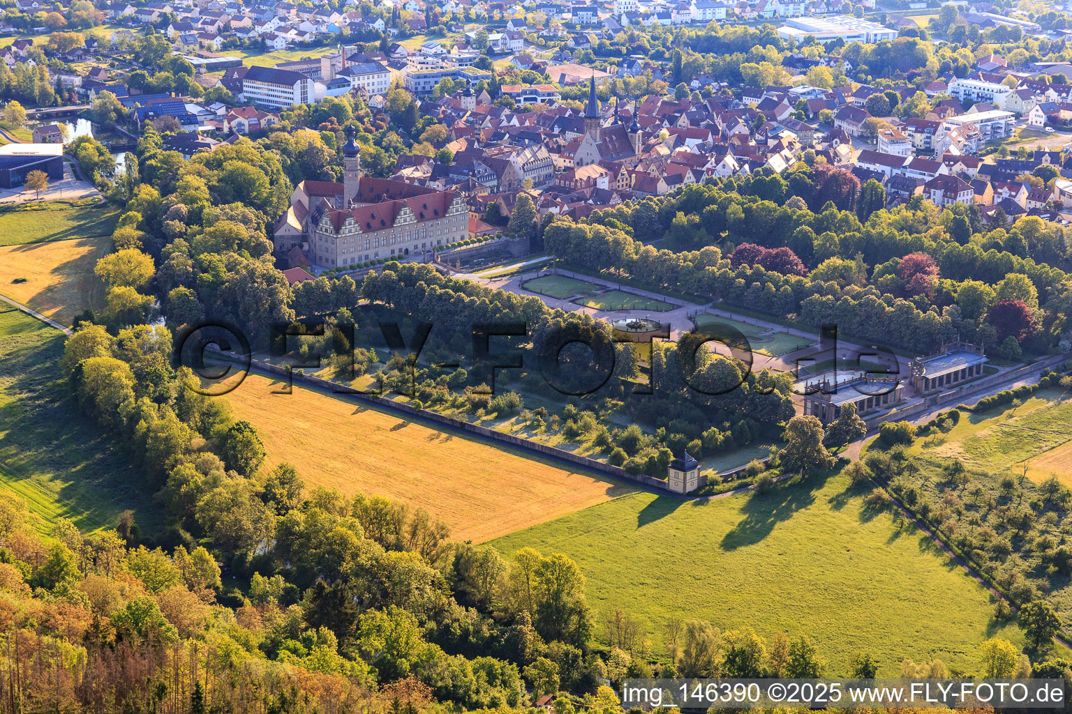 Castle and castle garden Weikersheim (Castle of Count Wolfgang von Hohenlohe from the 17th century with a magnificent knights' hall and garden with statues.) in Weikersheim in the state Baden-Wuerttemberg, Germany