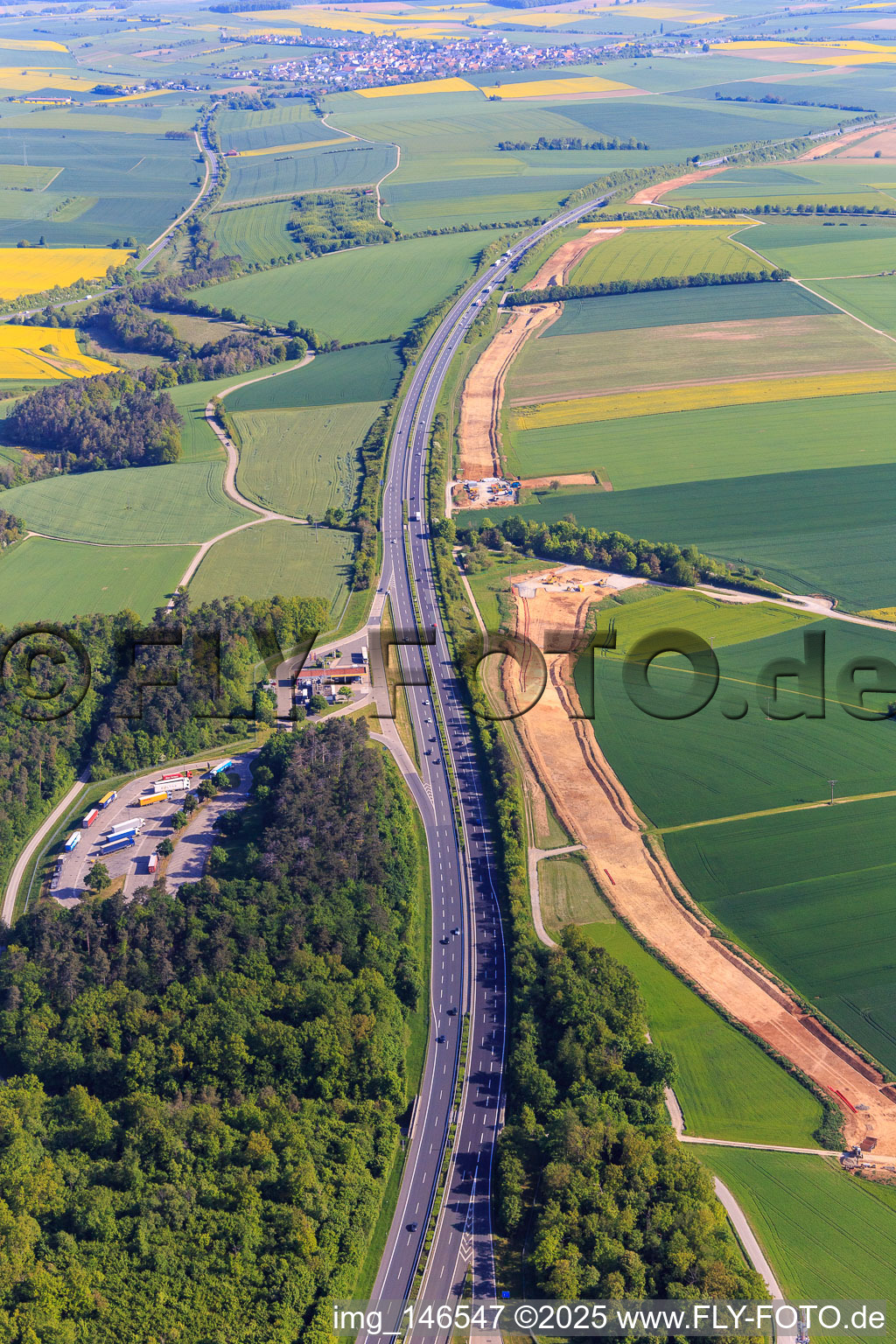 Aerial view of Tank & Rast Rest Area Ob der Tauber West with Shell petrol station on the A81 in the district Grünsfeldhausen in Grünsfeld in the state Baden-Wuerttemberg, Germany