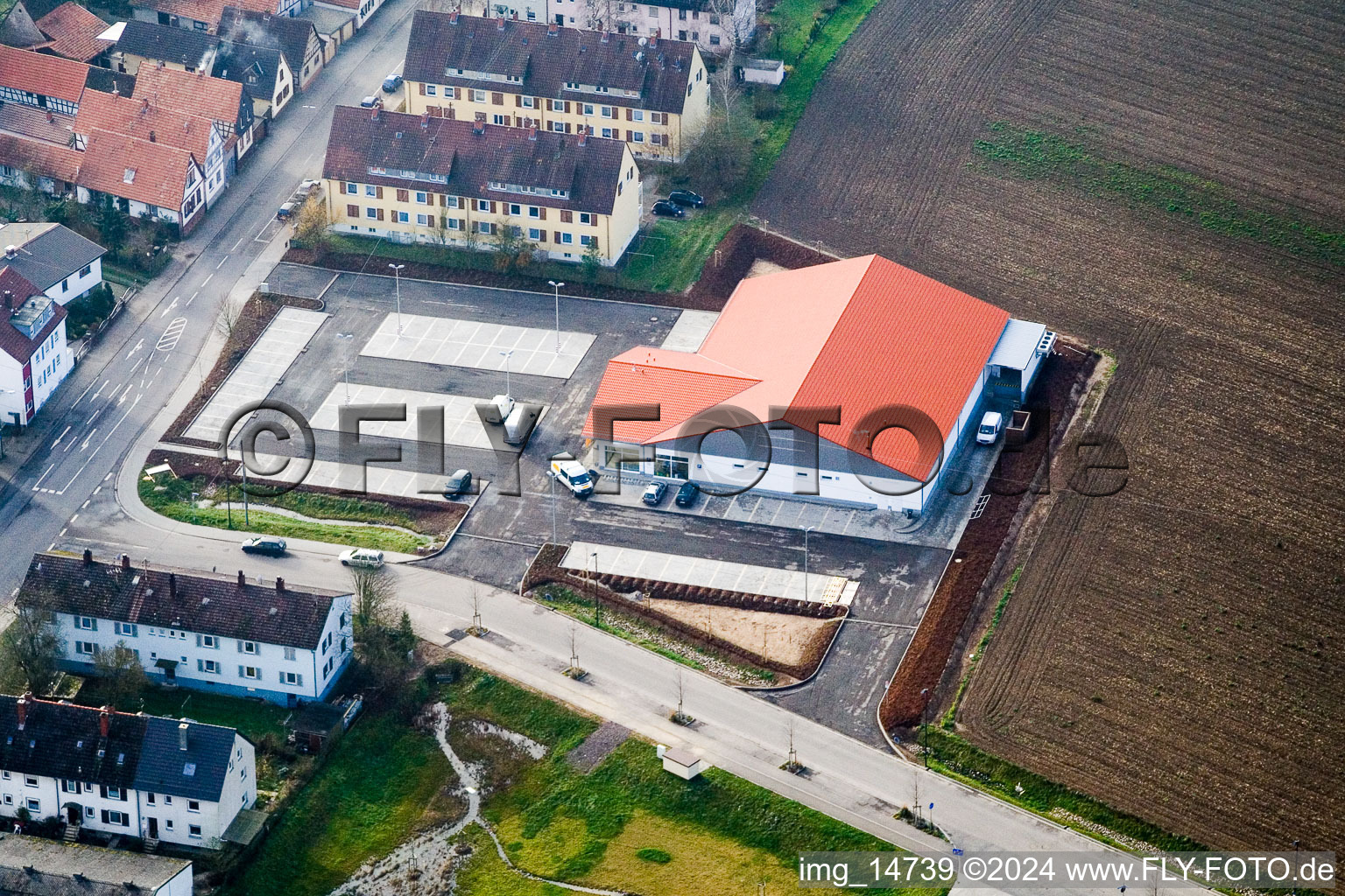 Aerial view of Am Höhenweg, new Netto market building in Kandel in the state Rhineland-Palatinate, Germany