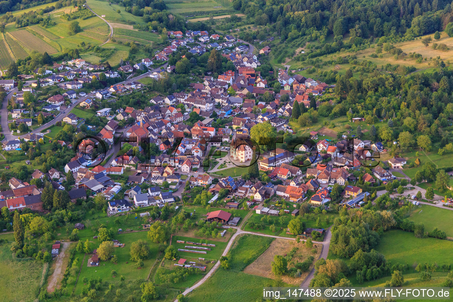 Village view from the southwest with Schmieheim Castle in the district Schmieheim in Kippenheim in the state Baden-Wuerttemberg, Germany