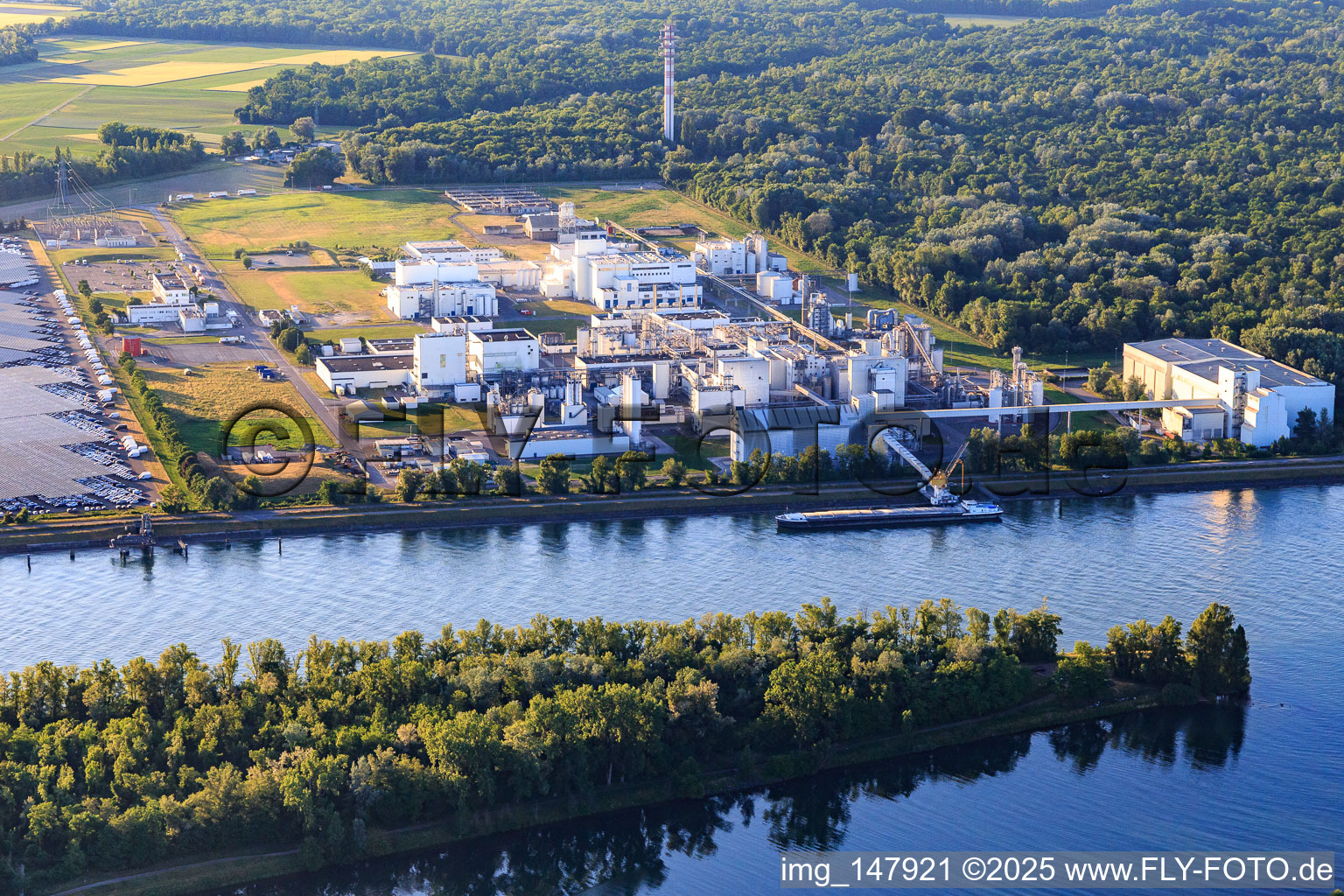 Industrial and Port Zone with industrial facilities on the Rhine belonging to Jungbunzlauer SA and TEREOS Starch & Sweeteners Europe in Marckolsheim in the state Bas-Rhin, France