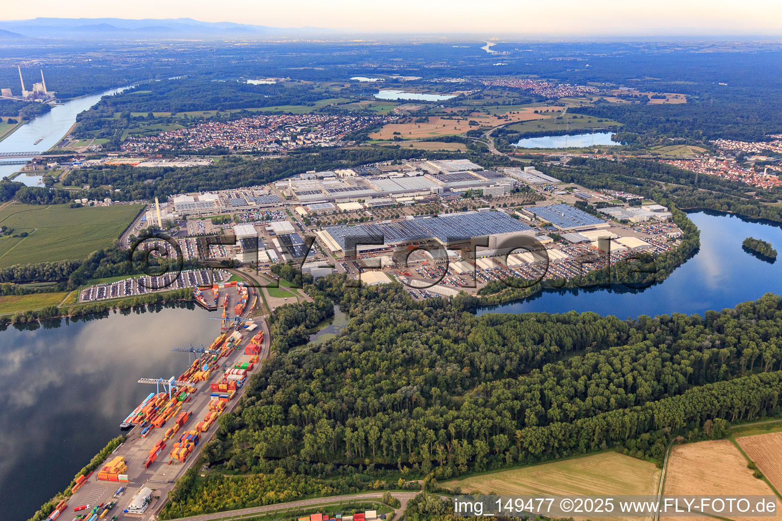 Daimler Truck AG, Mercedes-Benz plant in Wörth from Norden in Wörth am Rhein in the state Rhineland-Palatinate, Germany