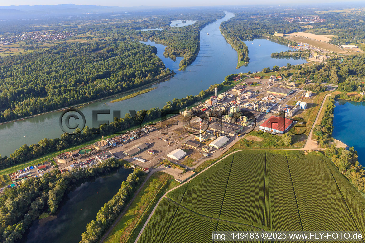 Chemical plant of Evonik Oil Additives SAS on the banks of the Rhine in Lauterbourg in the state Bas-Rhin, France