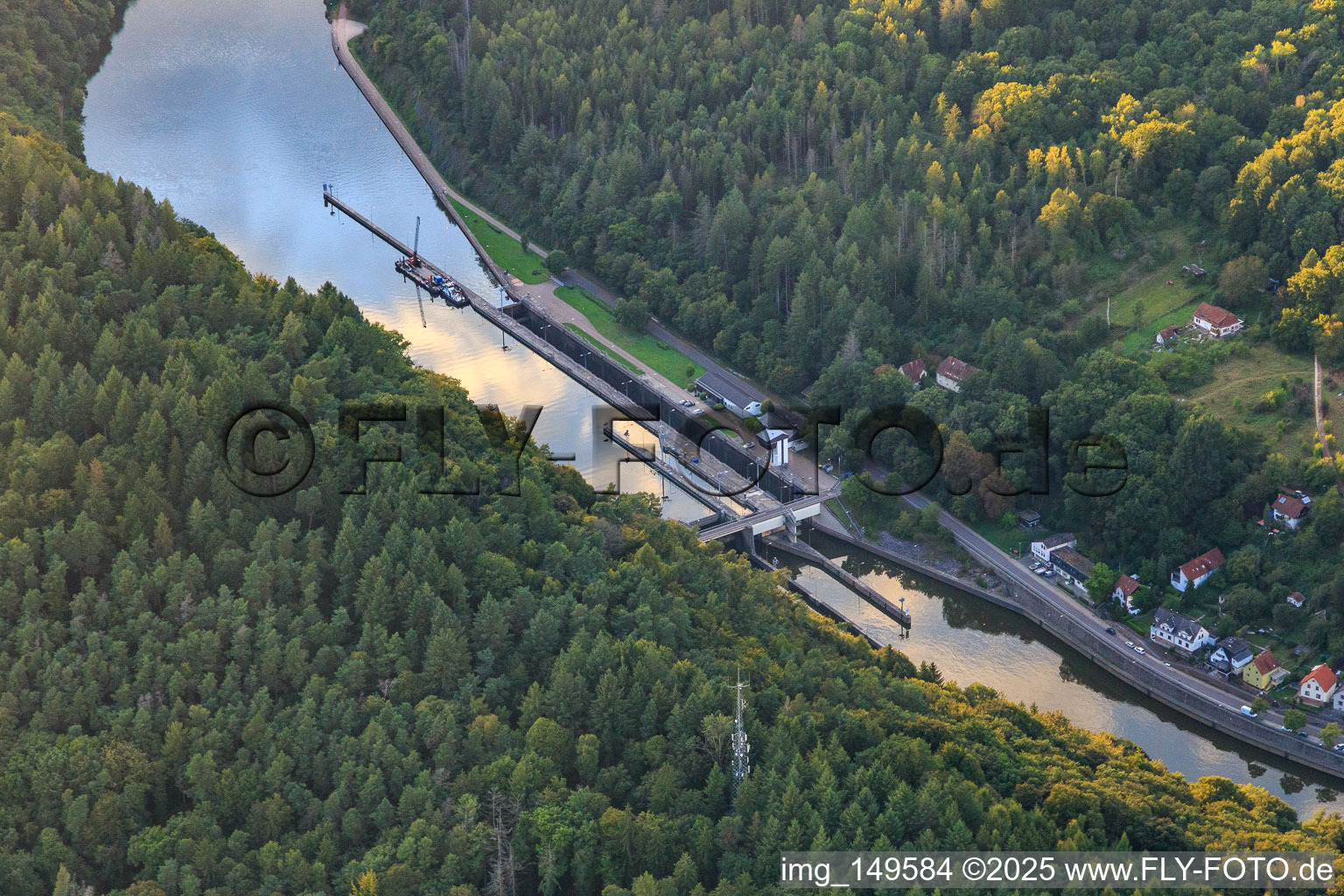 Saar hydroelectric power plant, barrage and lock Mettlach in the district Keuchingen in Mettlach in the state Saarland, Germany