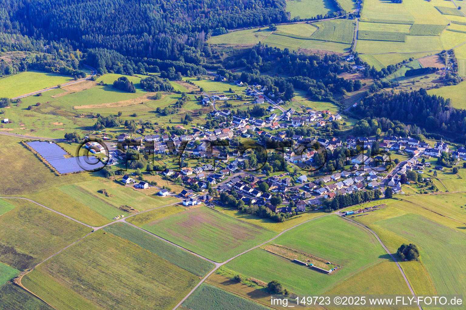 From the southwest in Züsch in the state Rhineland-Palatinate, Germany