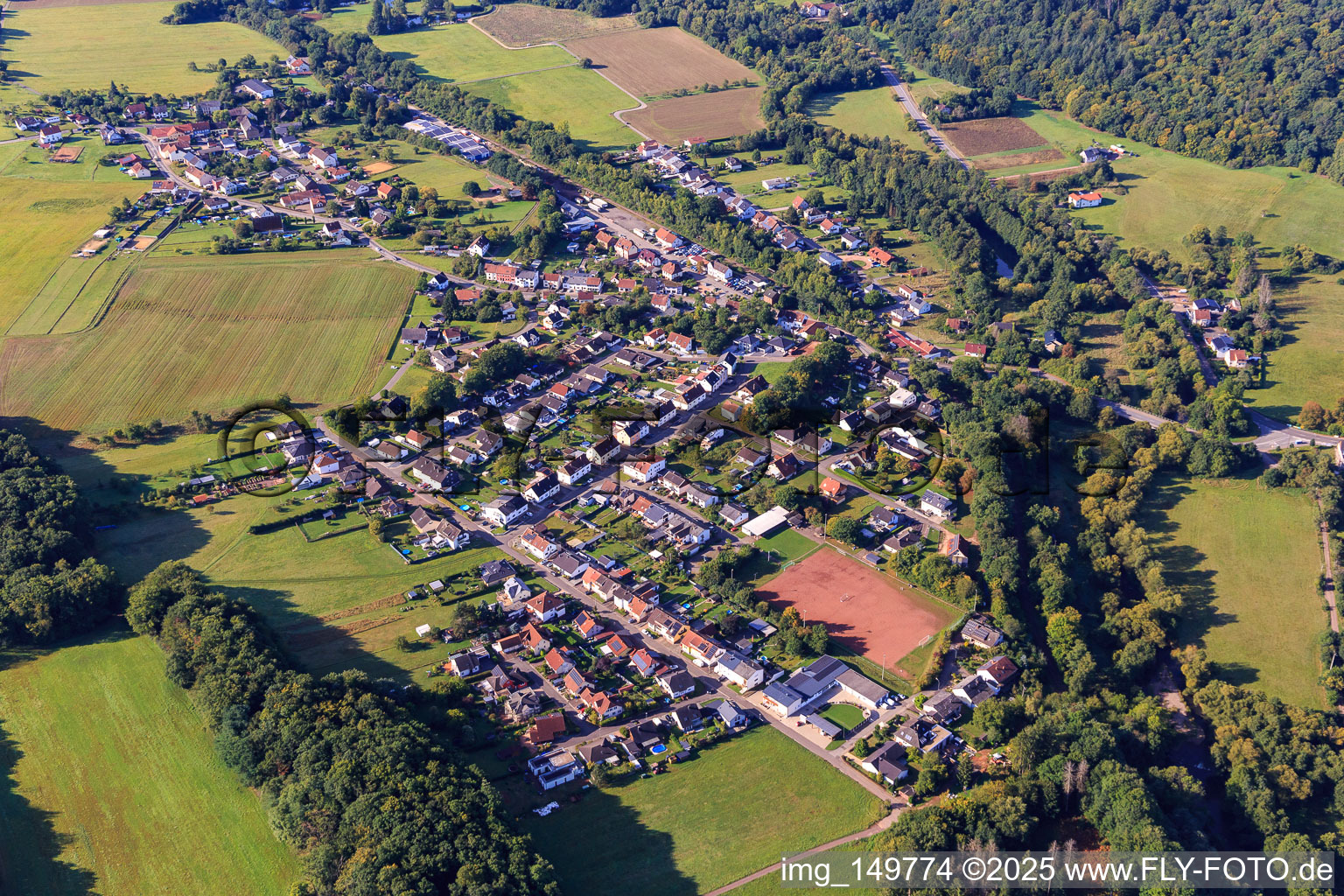 From the northeast in the district Primsweiler in Schmelz in the state Saarland, Germany