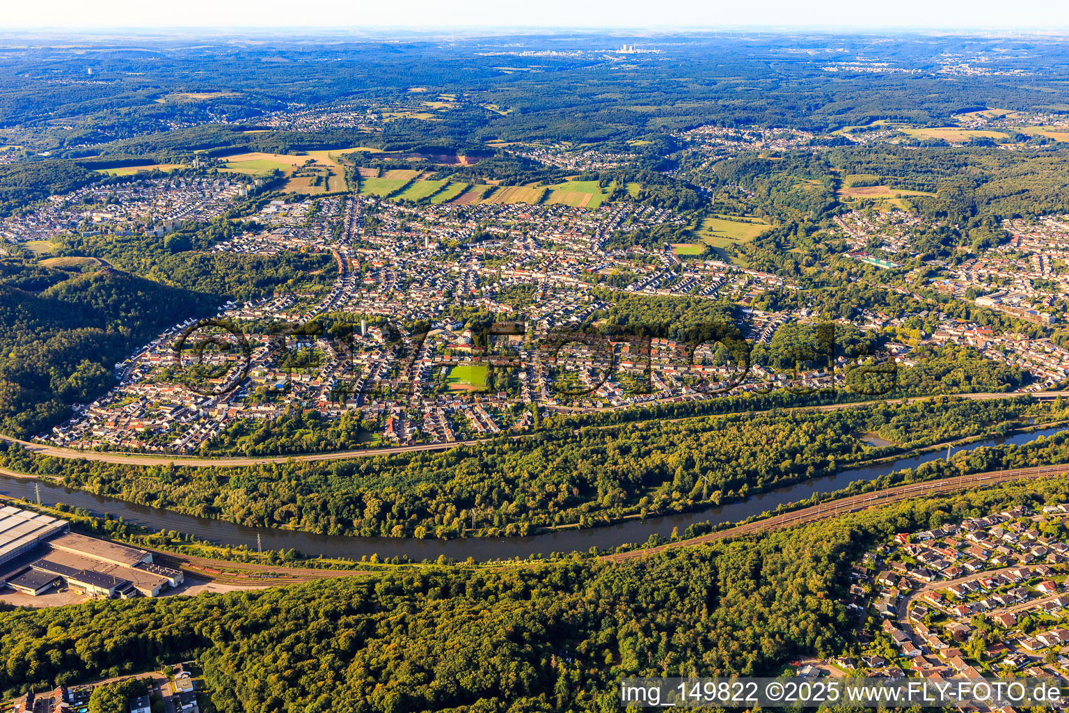 From the northeast in the district Hostenbach in Wadgassen in the state Saarland, Germany