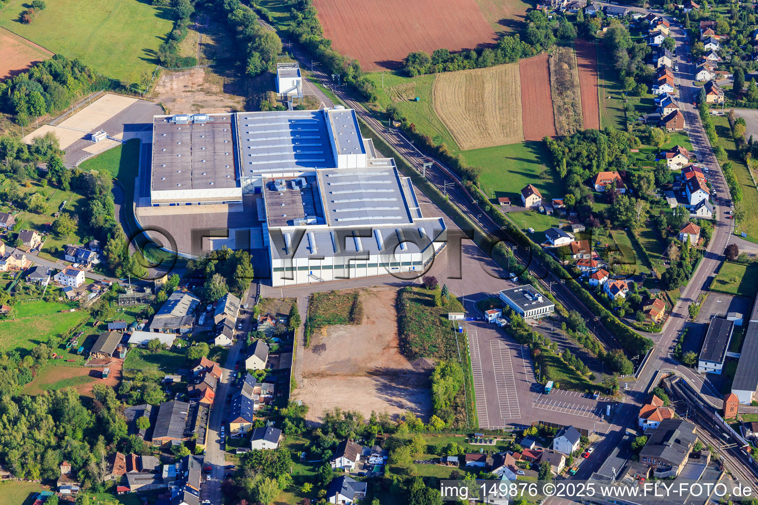 Closed plant of the Chinese battery manufacturer SVOLT module and pack assembly in the district Eiweiler in Heusweiler in the state Saarland, Germany