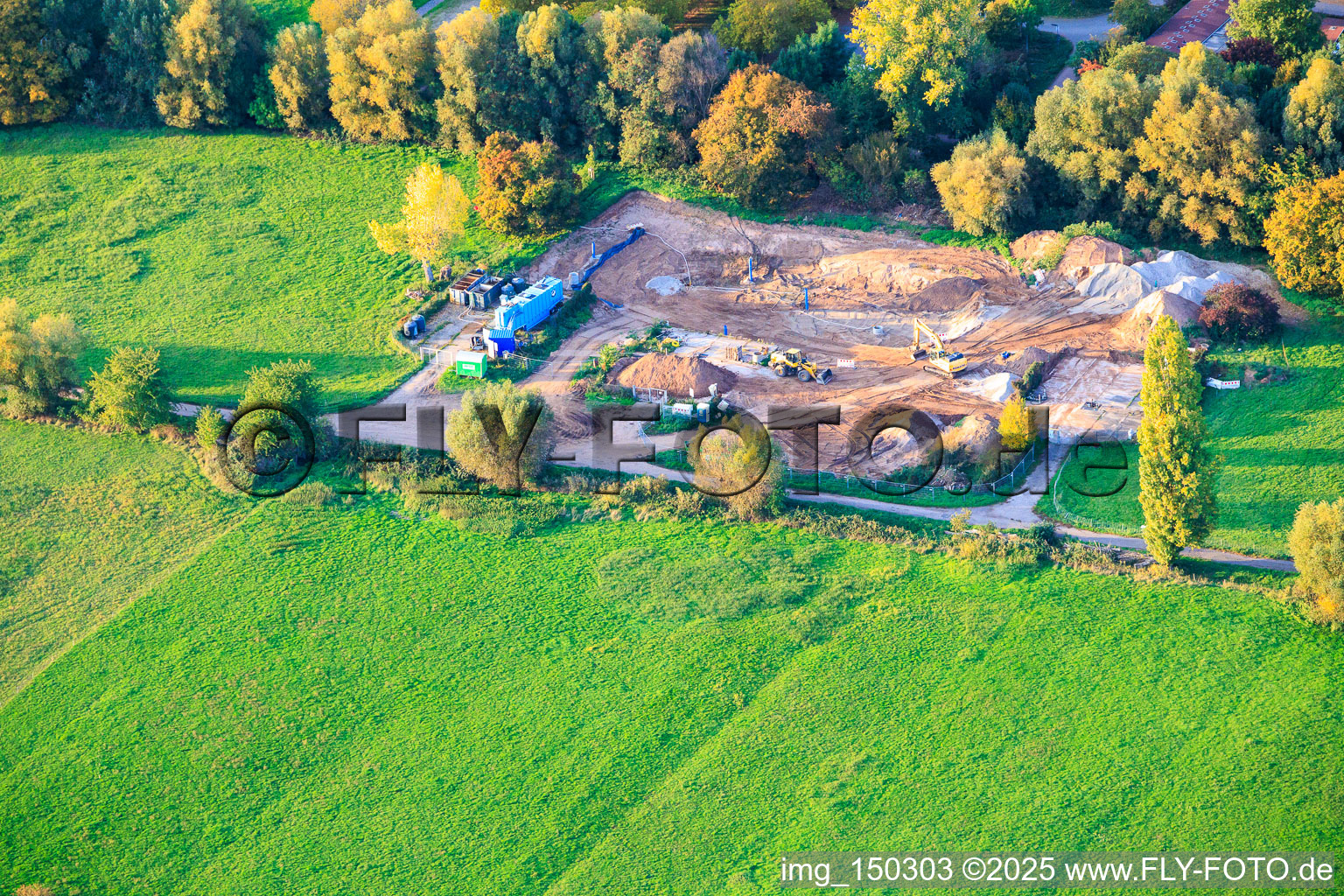 Dismantling of the oil production facilities on the Queich in the district Queichheim in Landau in der Pfalz in the state Rhineland-Palatinate, Germany