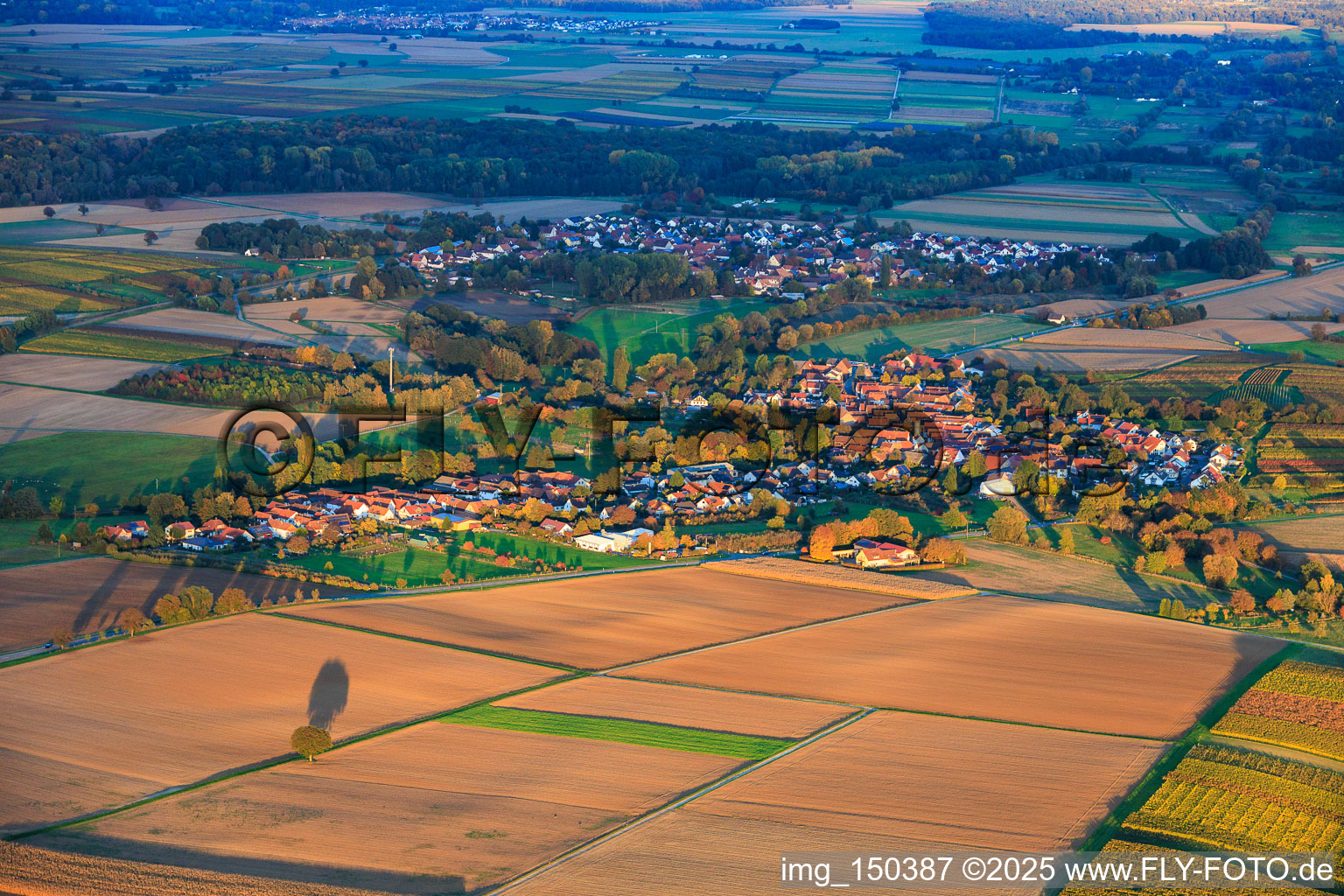 From the west in Oberhausen in the state Rhineland-Palatinate, Germany