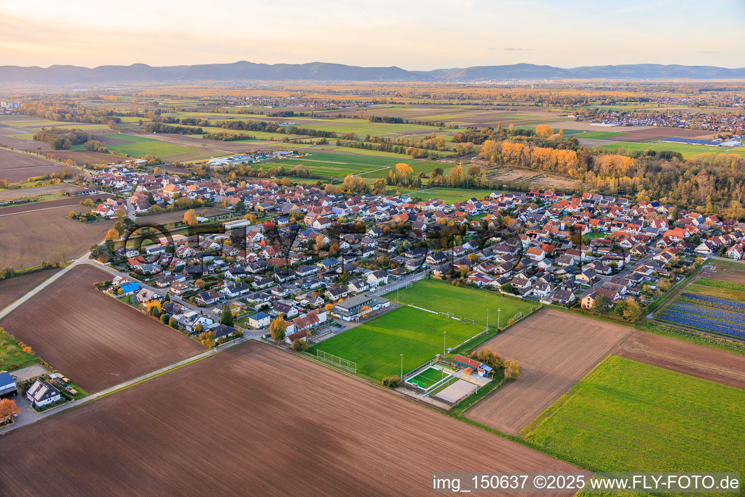 From the southeast in Freisbach in the state Rhineland-Palatinate, Germany