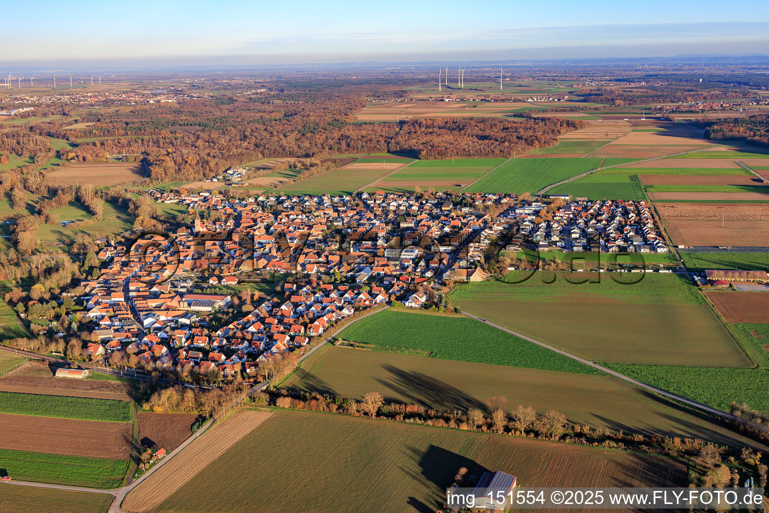 From the west in Steinweiler in the state Rhineland-Palatinate, Germany