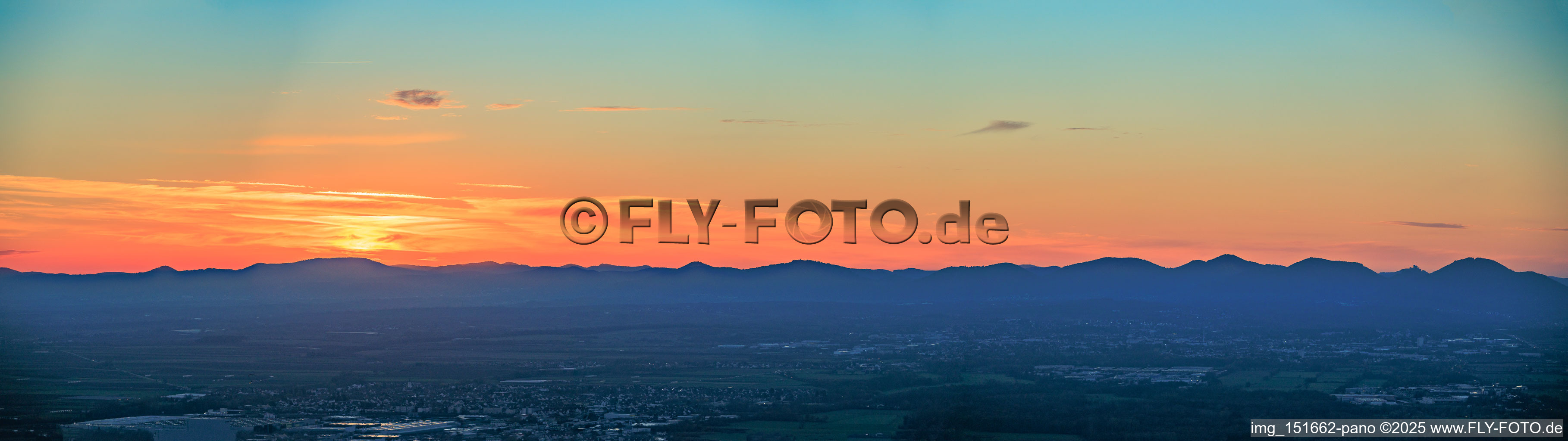 Haardt edge of the Palatinate Forest from Klingenmünster to Leinsweiler in the evening light in Göcklingen in the state Rhineland-Palatinate, Germany