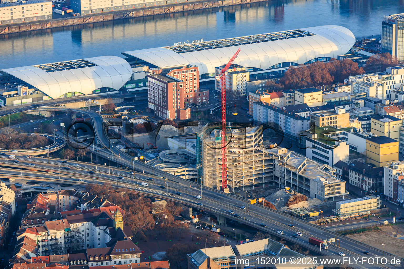 Partially demolished former Ludwigshafen town hall in the former town hall center on the still-to-be-demolished elevated highway (B44) in the district Mitte in Ludwigshafen am Rhein in the state Rhineland-Palatinate, Germany