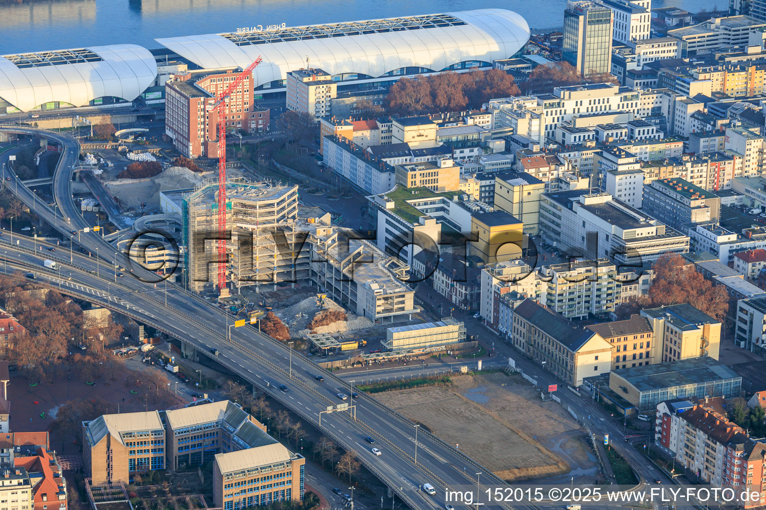 Aerial photograpy of Partially demolished former Ludwigshafen town hall in the former town hall center on the still-to-be-demolished elevated highway (B44) in the district Mitte in Ludwigshafen am Rhein in the state Rhineland-Palatinate, Germany