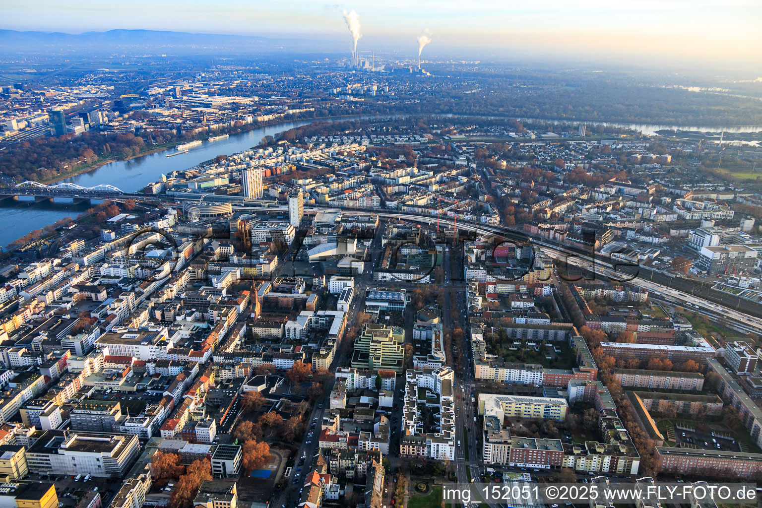 Heiningstraße and Berliner Straße from the northwest in the district Mitte in Ludwigshafen am Rhein in the state Rhineland-Palatinate, Germany