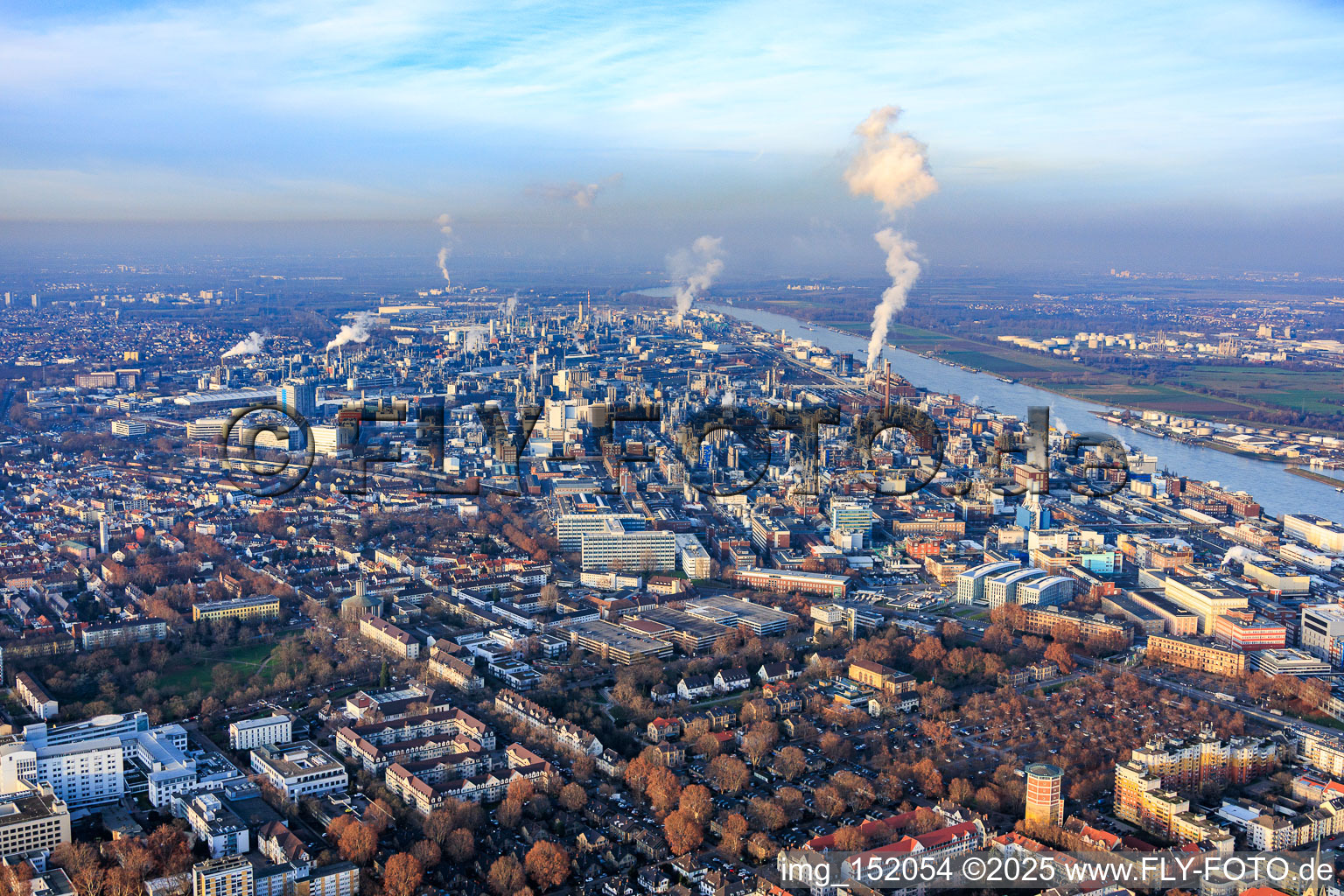 Aerial view of Chemical plant BASF on the Rhine from the south in the district BASF in Ludwigshafen am Rhein in the state Rhineland-Palatinate, Germany