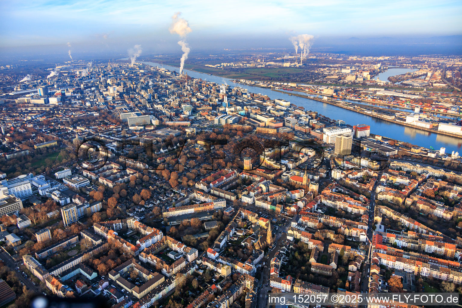 Chemical plant BASF on the Rhine from the south in the district BASF in Ludwigshafen am Rhein in the state Rhineland-Palatinate, Germany from above