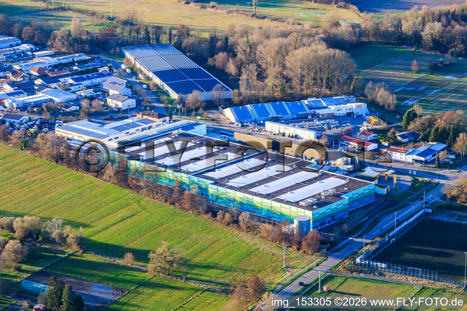 Almost completed new building of the logistics park by HANSAINVEST and DFI-Real-Estate Kandel for FRISCHEPLATTFORM SÜDWEST of Gemüsering Stuttgart GmbH in the district Minderslachen in Kandel in the state Rhineland-Palatinate, Germany out of the air
