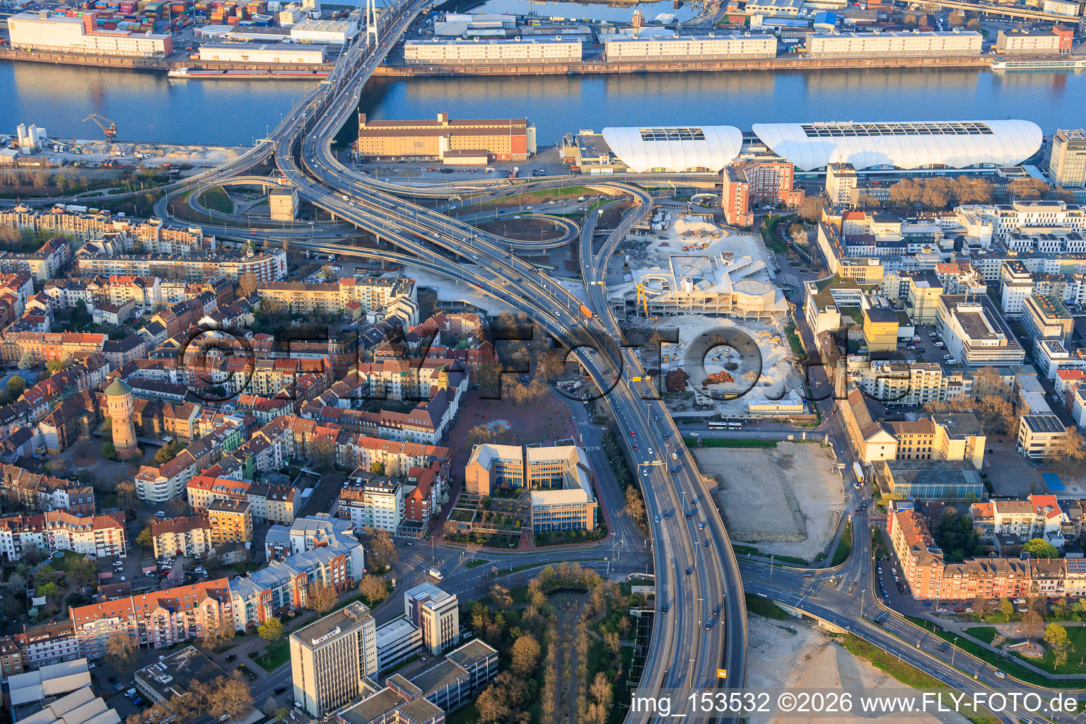 Site of the future Helmut-Kohl-Allee on the grounds of the former Rathaus Center, which has been demolished down to its foundations, located on the still-to-be-demolished Hochstraße Nord (B44) in the district Mitte in Ludwigshafen am Rhein in the state Rhineland-Palatinate, Germany