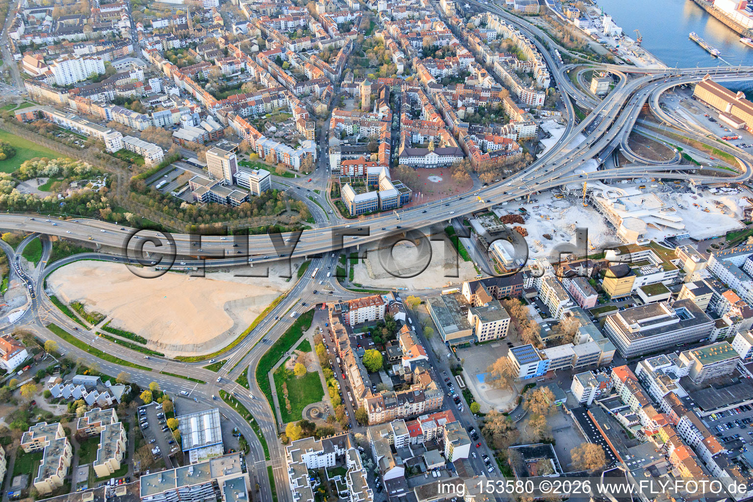 Site of the future Helmut-Kohl-Allee on the grounds of the former Rathaus Center, which has been demolished down to its foundations, located on the still-to-be-demolished Hochstraße Nord (B44) in the district Mitte in Ludwigshafen am Rhein in the state Rhineland-Palatinate, Germany