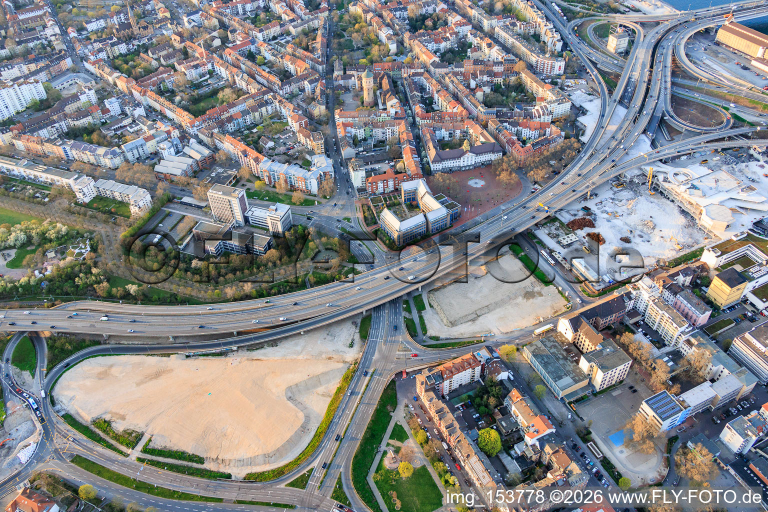Site of the future Helmut-Kohl-Allee on the grounds of the former Rathaus Center, which has been demolished down to its foundations, located on the still-to-be-demolished Hochstraße Nord (B44) in the district Mitte in Ludwigshafen am Rhein in the state Rhineland-Palatinate, Germany
