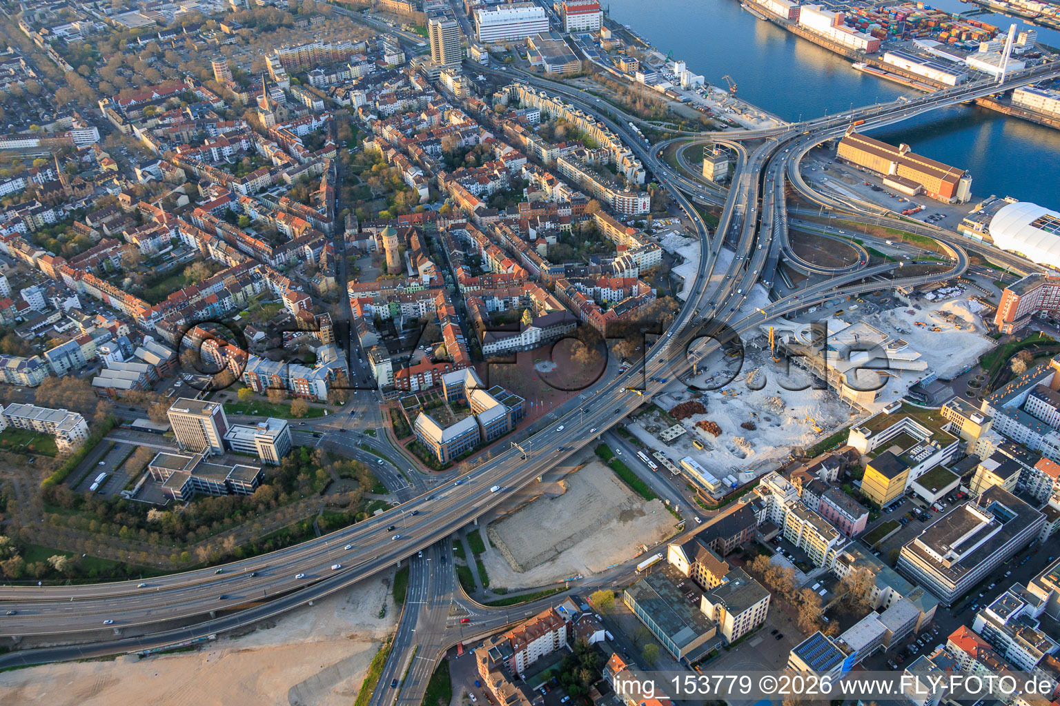 Site of the future Helmut-Kohl-Allee on the grounds of the former Rathaus Center, which has been demolished down to its foundations, located on the still-to-be-demolished Hochstraße Nord (B44) in the district Mitte in Ludwigshafen am Rhein in the state Rhineland-Palatinate, Germany