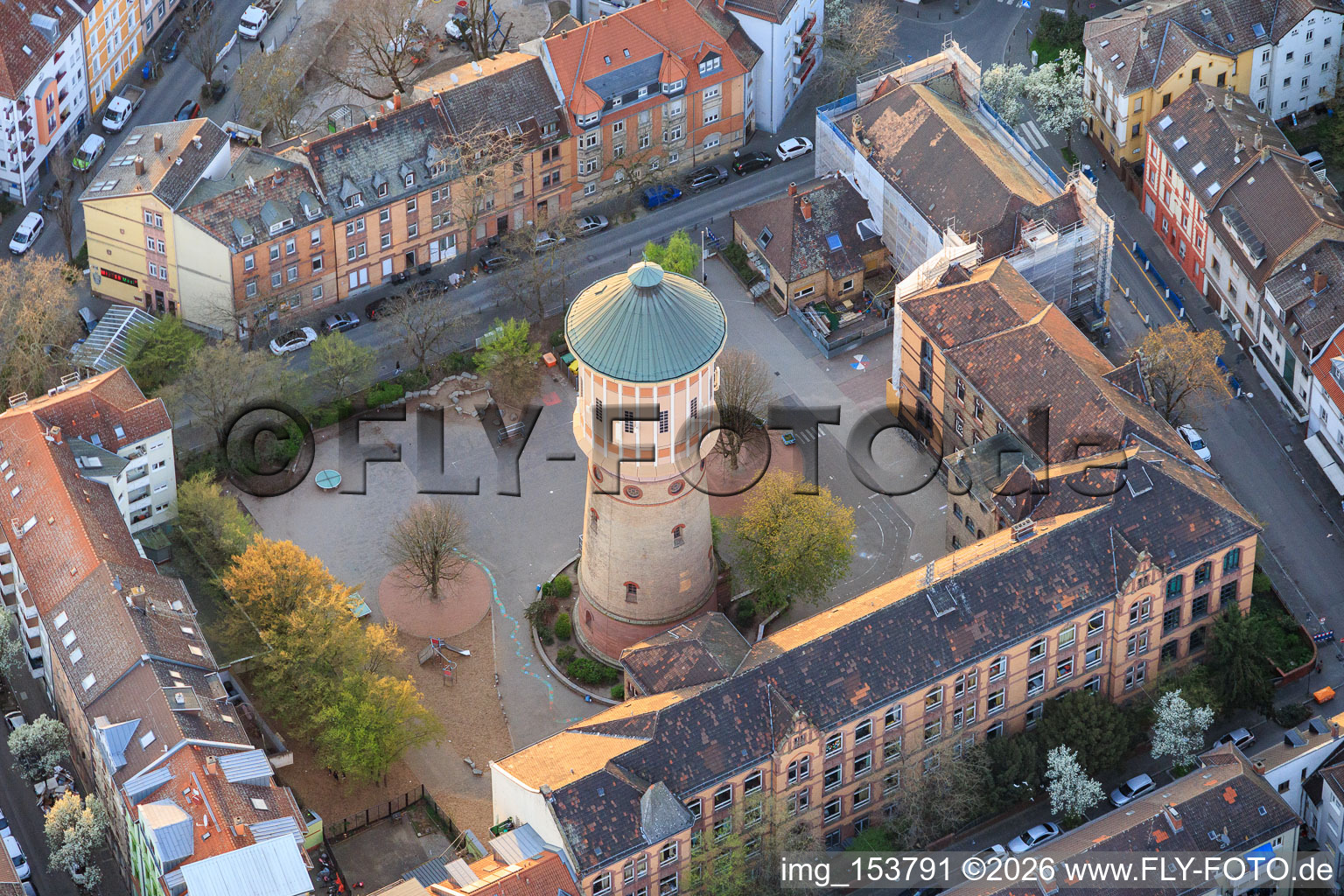 Gräfenauschule primary school and historic water tower in the district Hemshof in Ludwigshafen am Rhein in the state Rhineland-Palatinate, Germany
