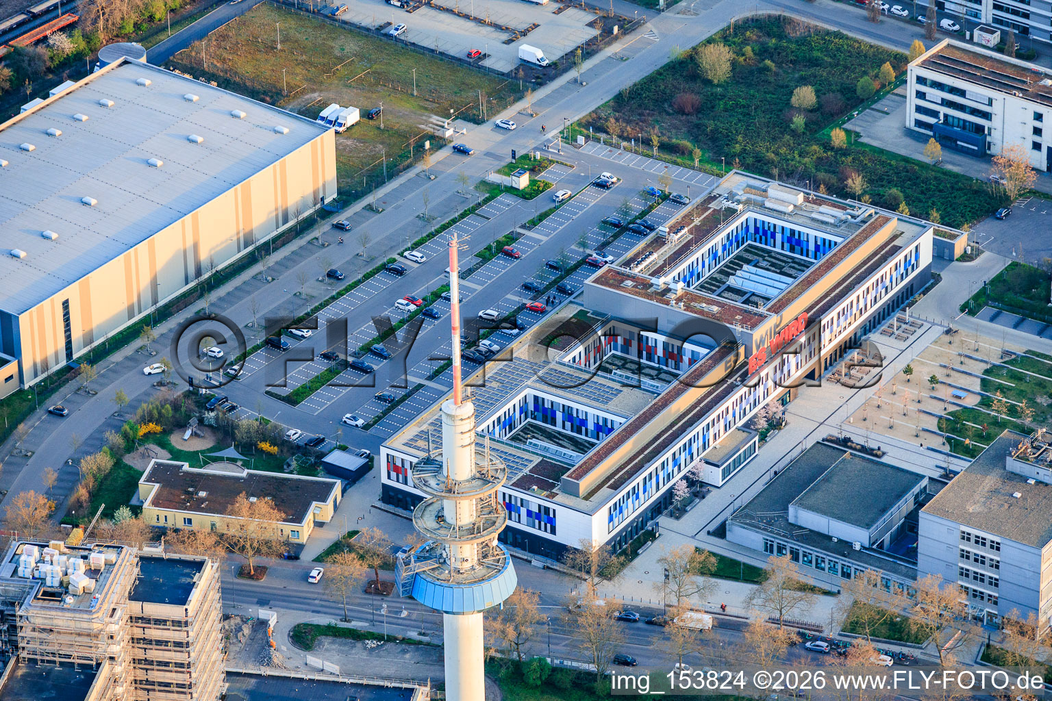 New building on the campus of the University of Applied Sciences for Economics and Society Ludwigshafen in the district Mundenheim in Ludwigshafen am Rhein in the state Rhineland-Palatinate, Germany