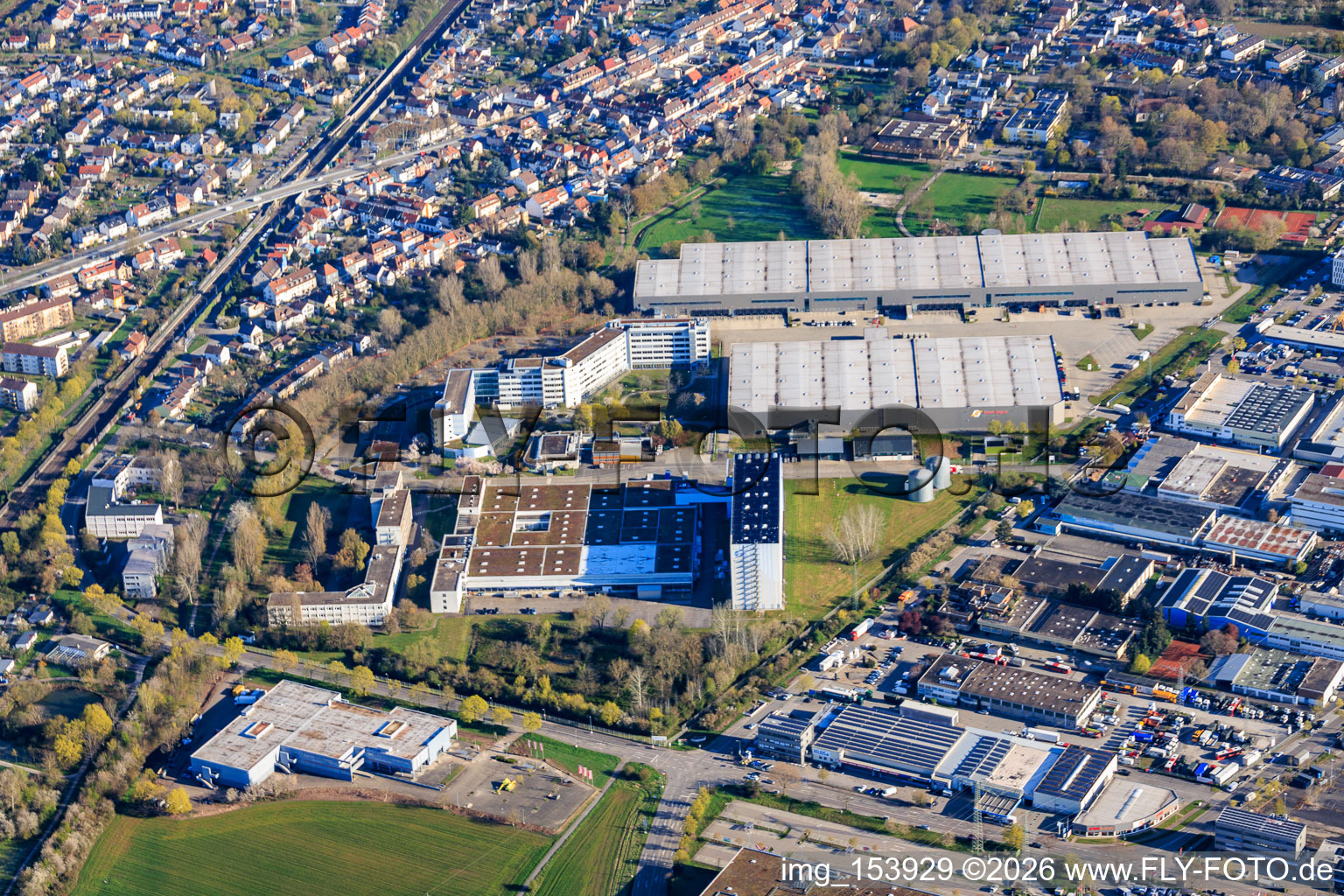 Pfizerstraße industrial park with Pfizer, Federal Office for Migration and Refugees, Simon Hegele Gesellschaft für Logistik und Service mbH in the district Hagsfeld in Karlsruhe in the state Baden-Wuerttemberg, Germany