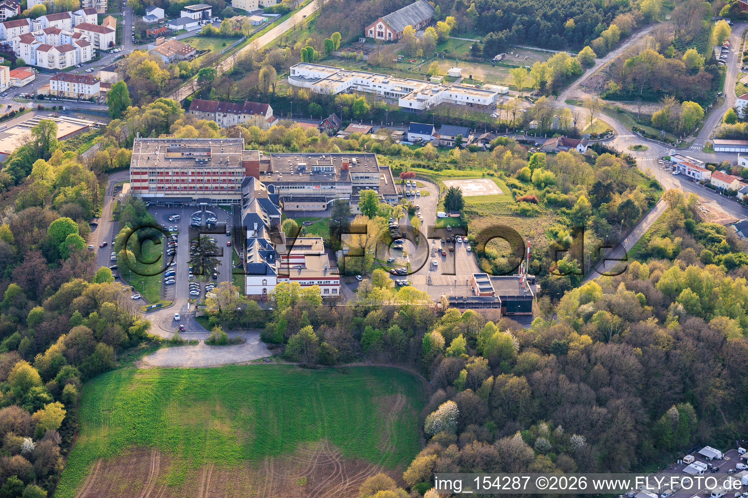 Hospital De Saint-Avold in the district Zone Industrielle-Hollerloch-Gros Hêtre in Saint-Avold in the state Moselle, France