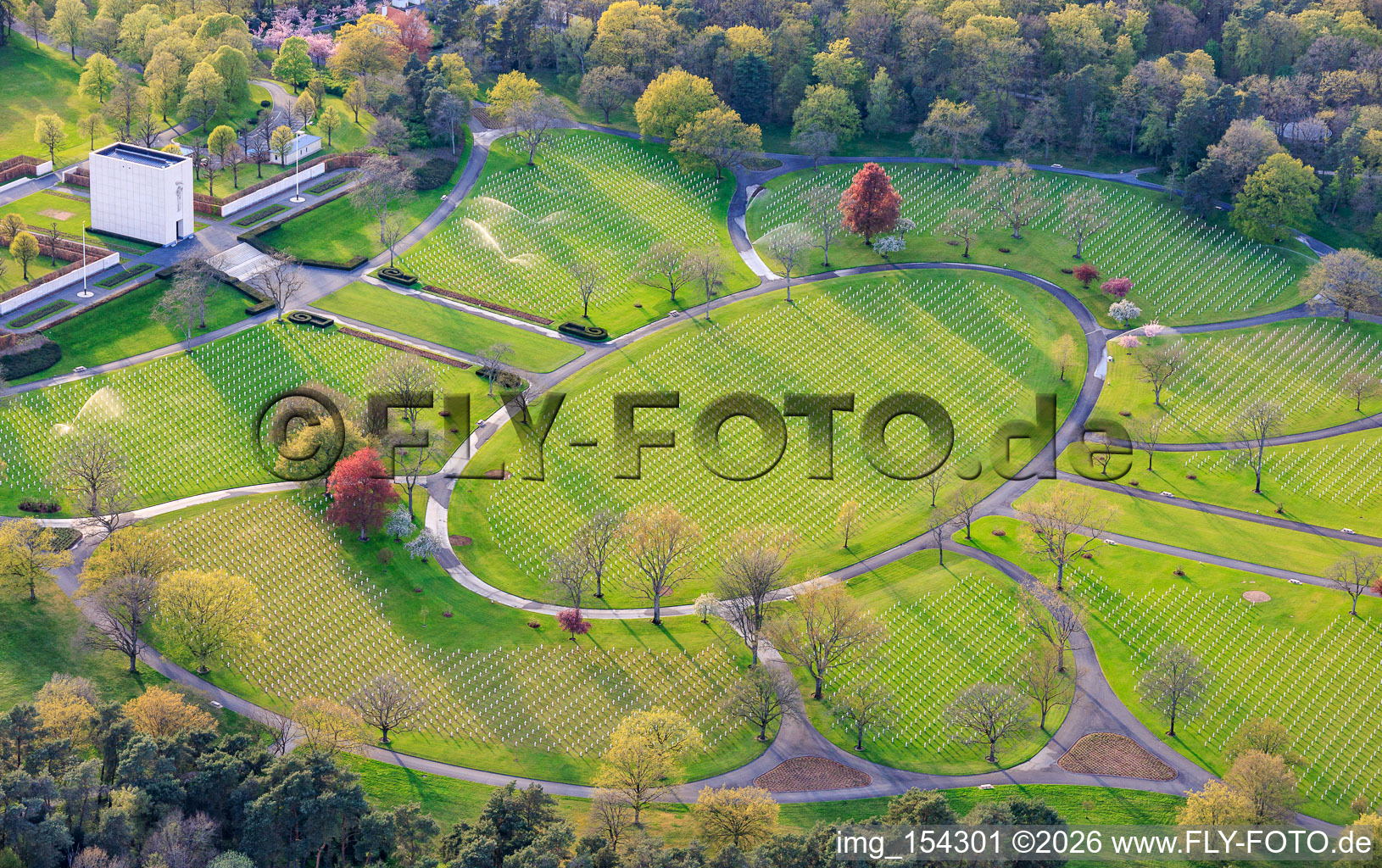 Gravestone rows and parkland at the American Military Cemetery and Memorial Site of Saint-Avold in the district Forêts de Zang et du Steinberg in Saint-Avold in the state Moselle, France