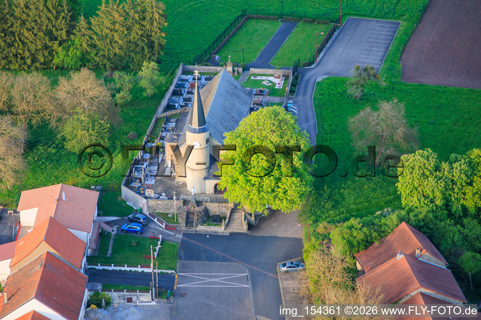 Church of Saint-Pierre de Altrippe and War Memorial in Altrippe in the state Moselle, France