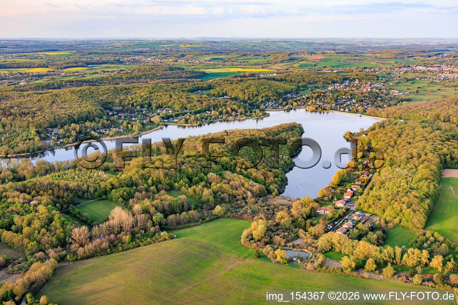 Dam La digue de dief on the Étang de Diefenbach in Puttelange-aux-Lacs in the state Moselle, France