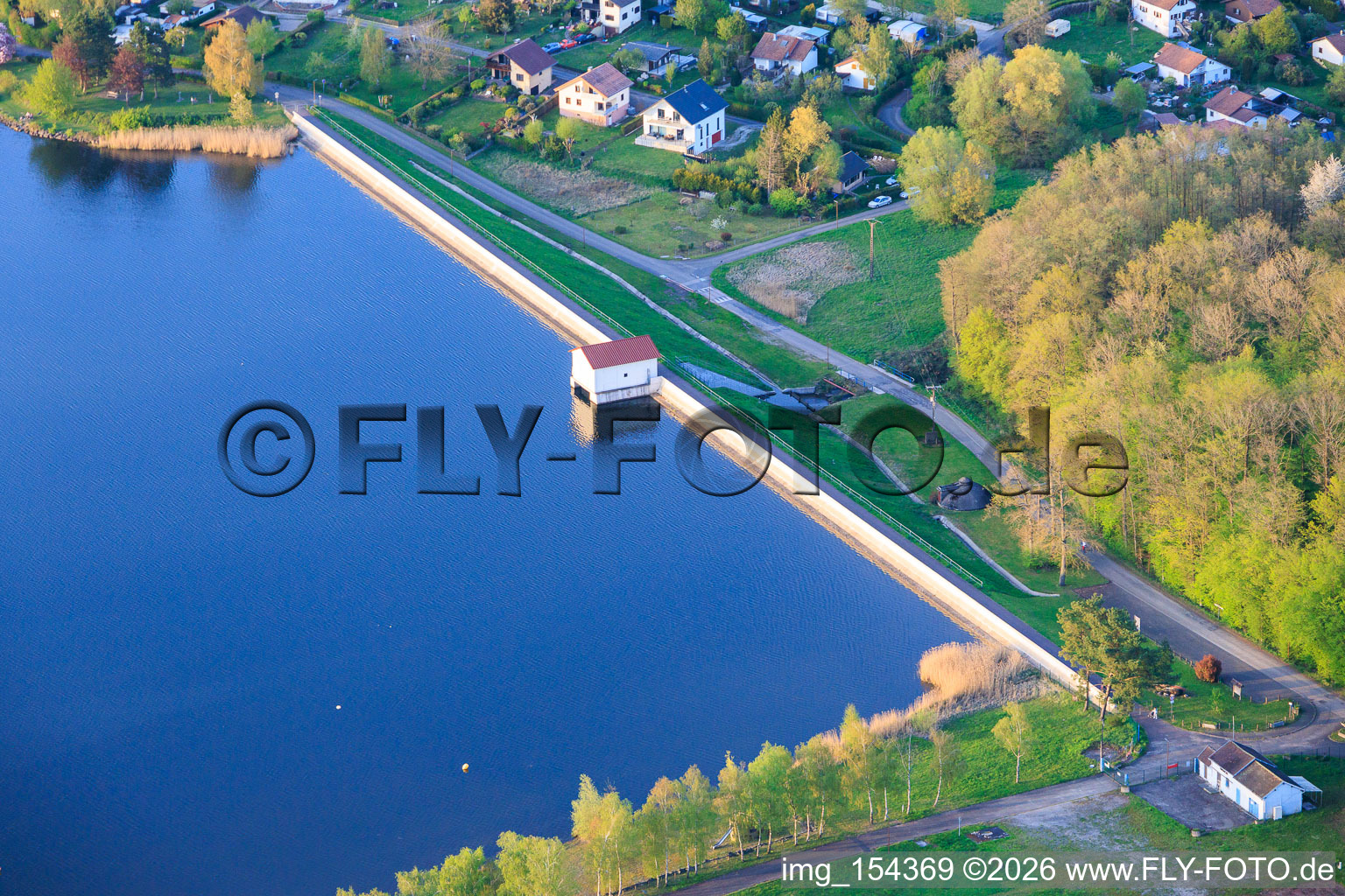 Dam La digue de dief on the Étang de Diefenbach in Puttelange-aux-Lacs in the state Moselle, France