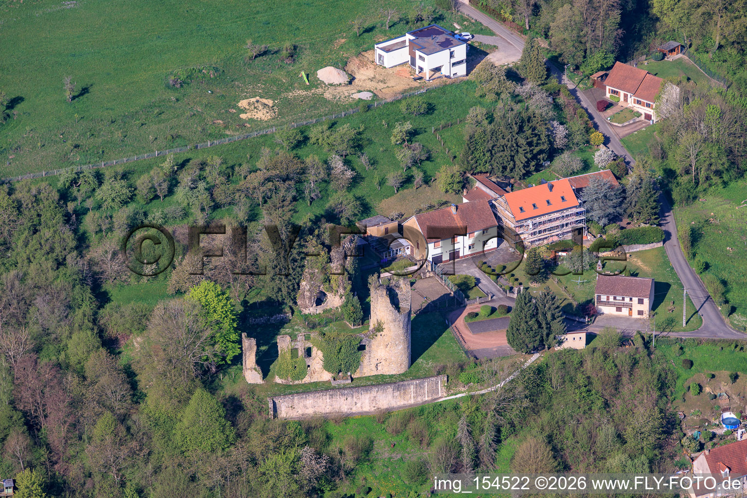 Château de Frauenberg above the Blies in Frauenberg in the state Moselle, France